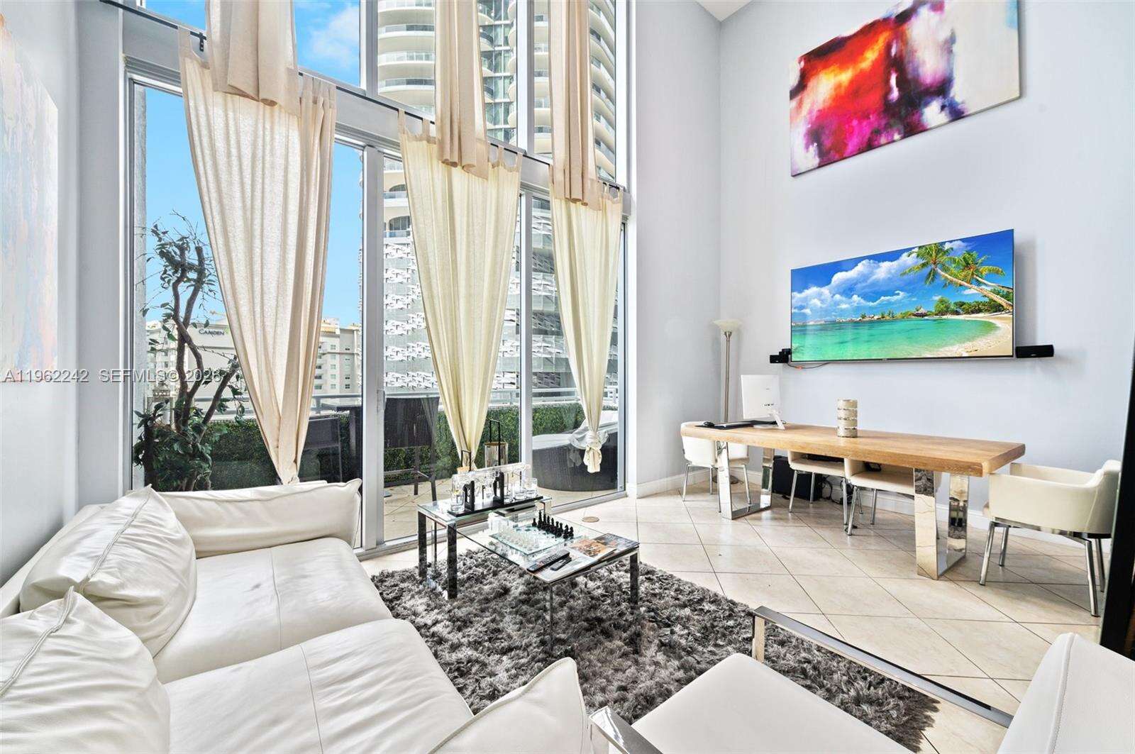 1060 Brickell at 1050 Brickell Ave, Miami, FL 33131 - For Sale photo 10