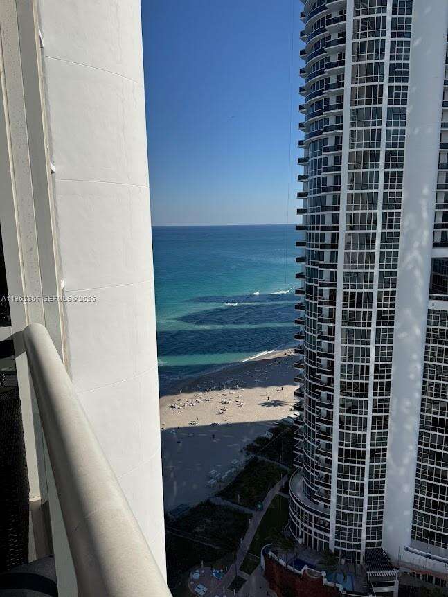 TRUMP ROYALE - 18201 Collins Ave, Sunny Isles Beach, FL 33160 | Picture 3