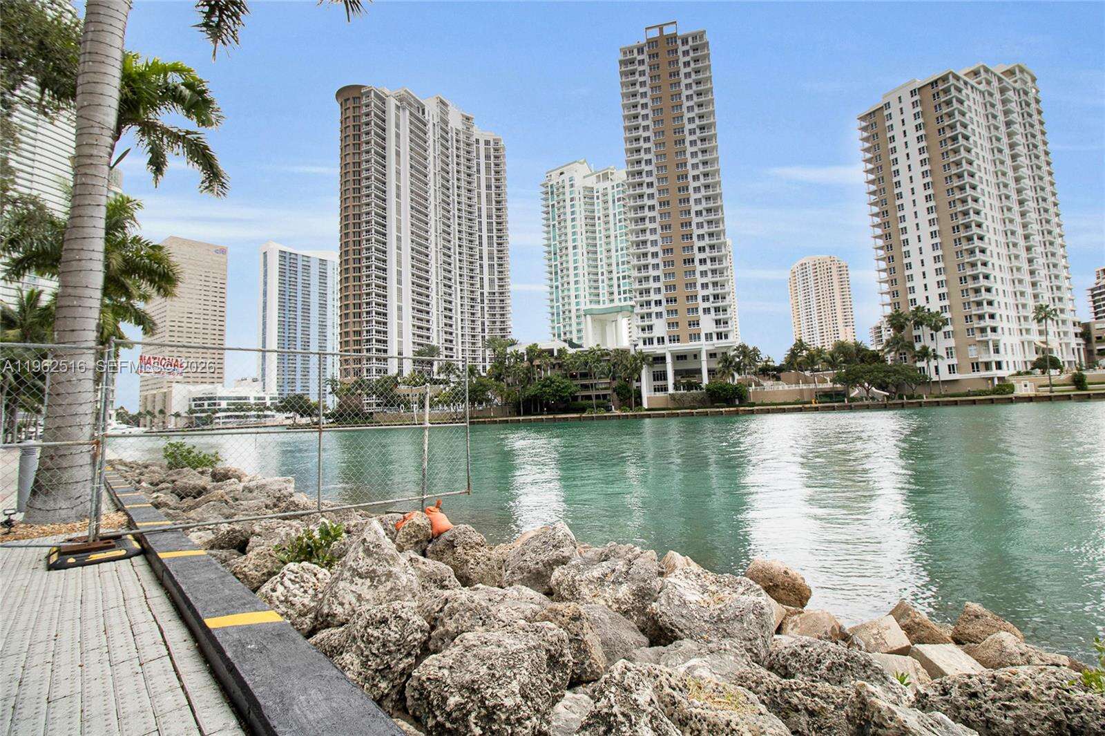ICONBRICKELL CONDO NO 1 - 465 Brickell Ave, Miami, FL 33131 | Picture 19