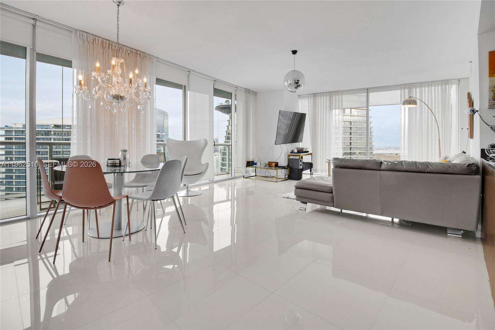 ICONBRICKELL CONDO NO 1 - 465 Brickell Ave, Miami, FL 33131 | Picture 8