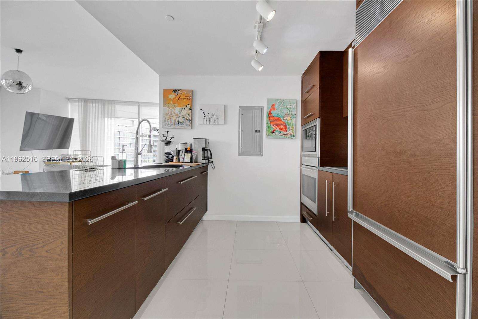 ICONBRICKELL CONDO NO 1 - 465 Brickell Ave, Miami, FL 33131 | Picture 10