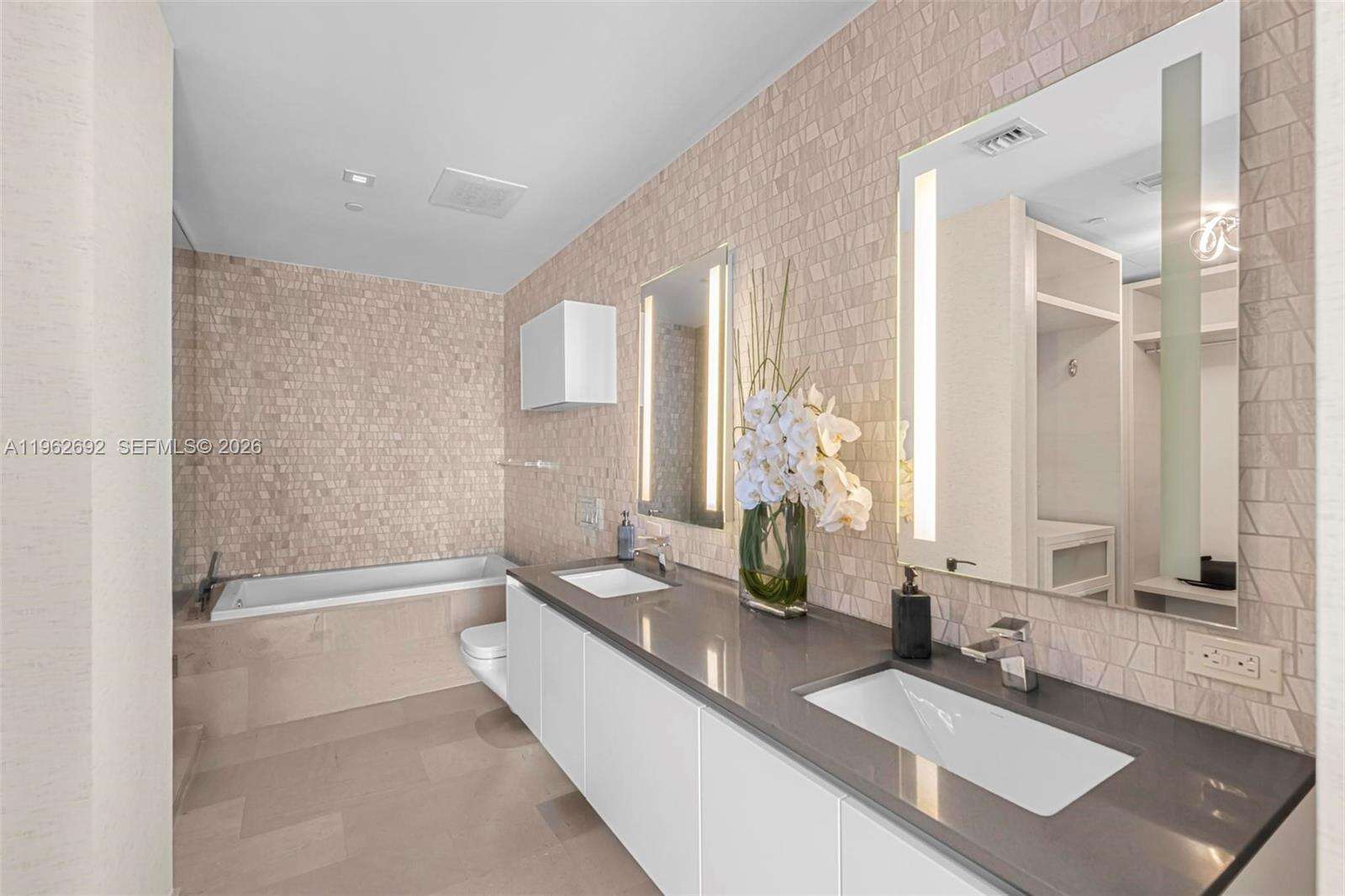 Rise Brickell at 88 7 St, Miami, FL 33130 - For Sale photo 9