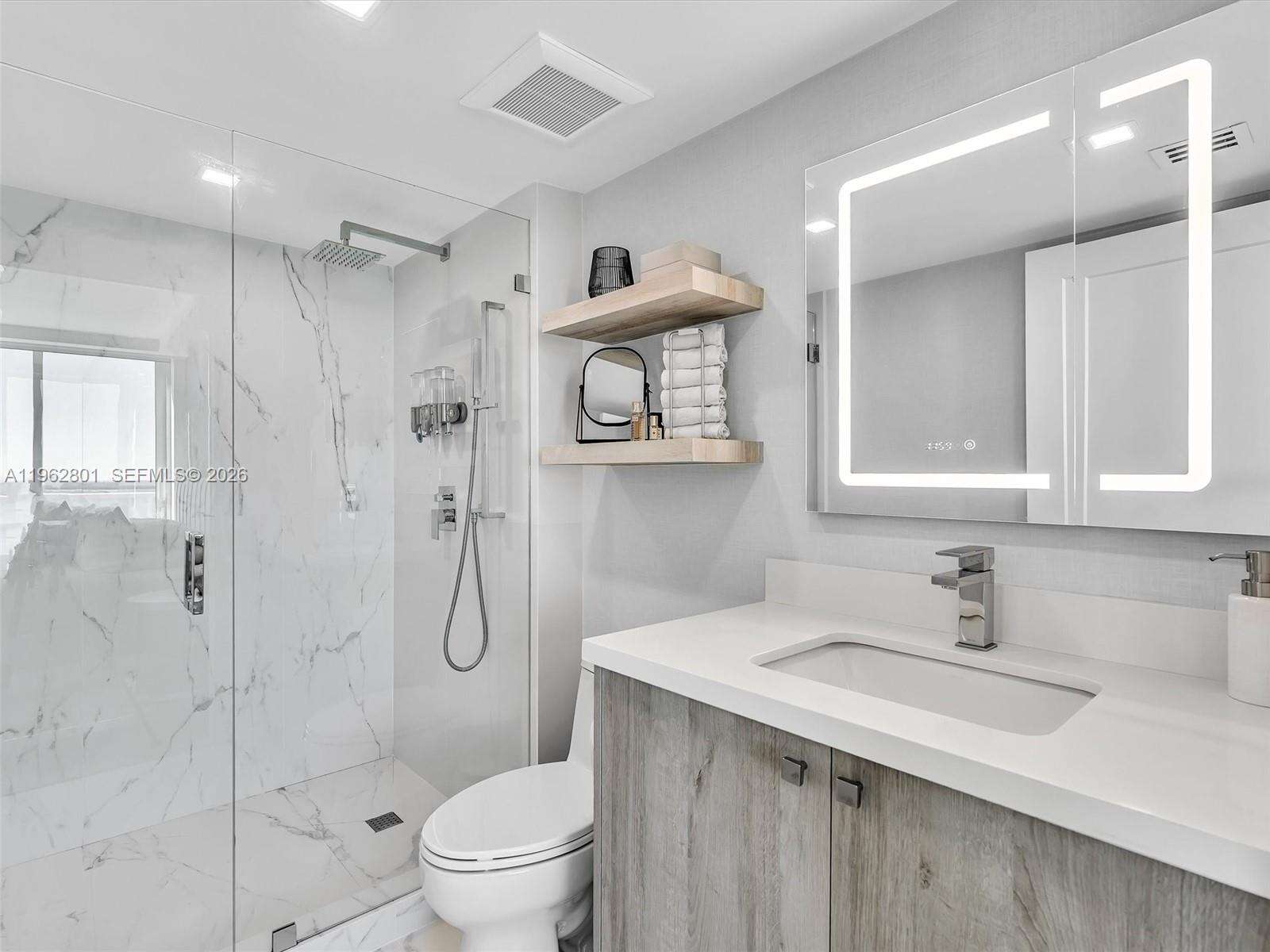 THE MARK ON BRICKELL - 1155 Brickell Bay Dr, Miami, FL 33131 | Picture 13