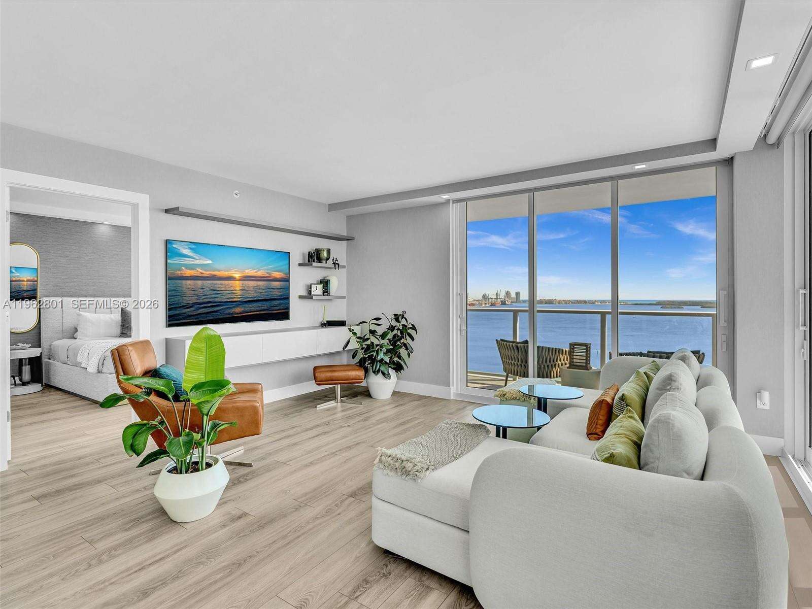 THE MARK ON BRICKELL - 1155 Brickell Bay Dr, Miami, FL 33131 | Picture 3