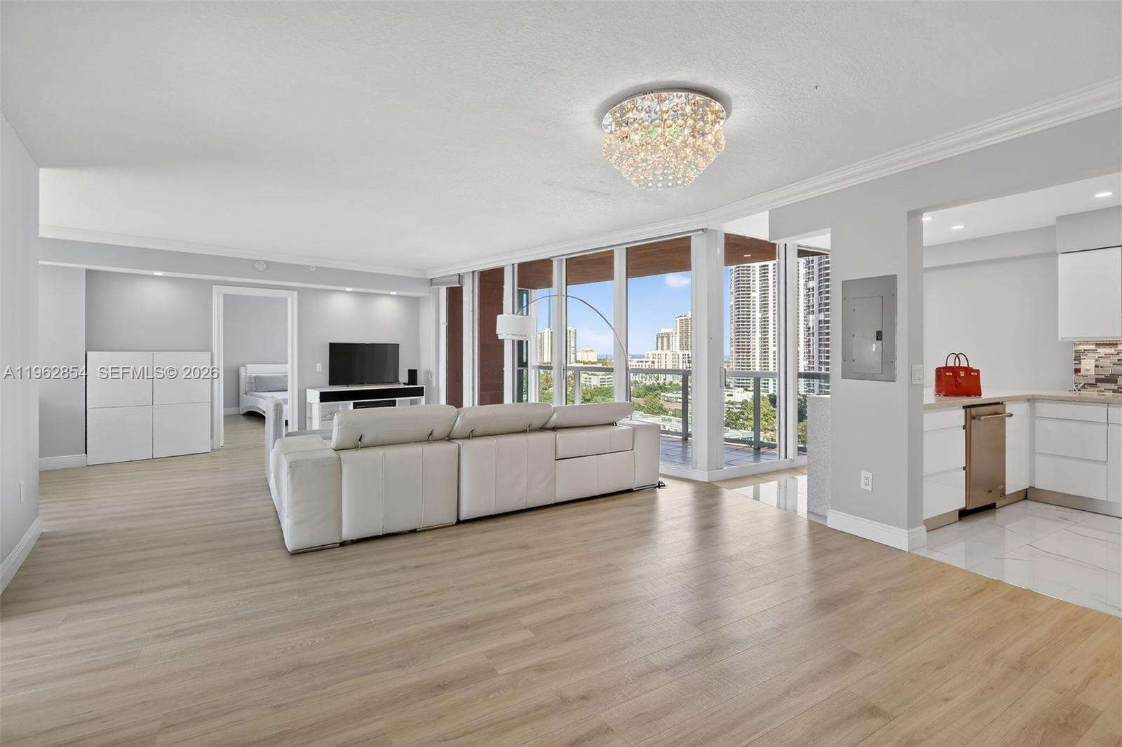 100 HIDDEN BAY - 3370 Hidden Bay Dr, Aventura, FL 33180 | Picture 2