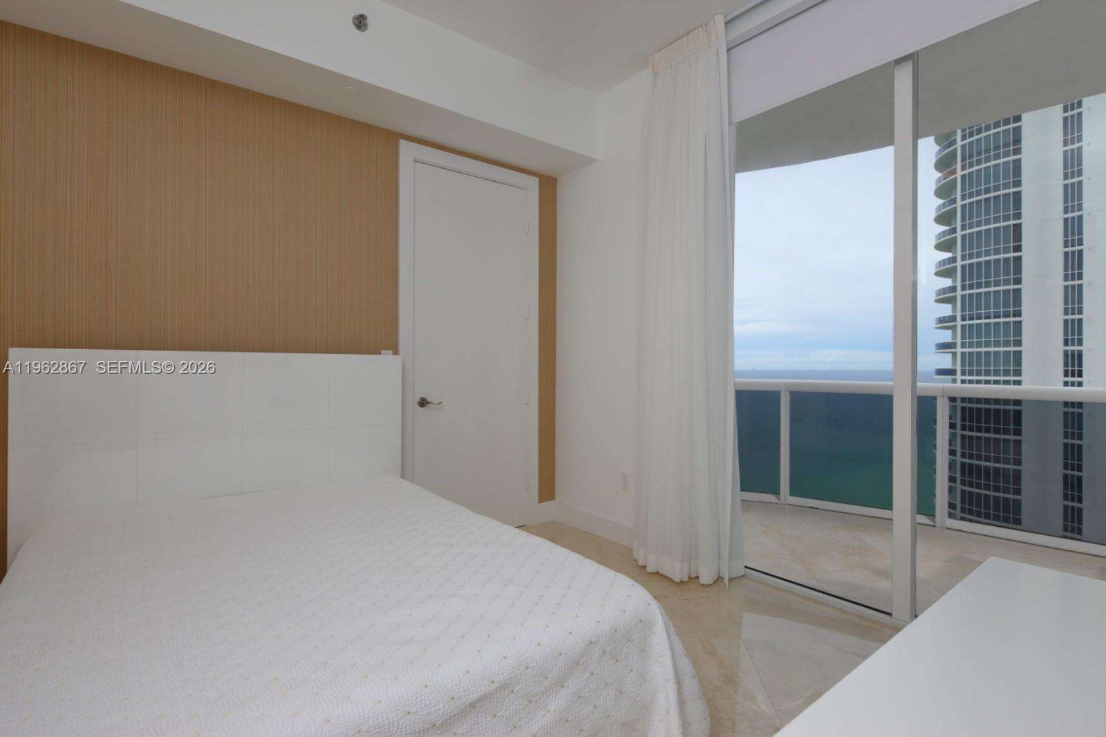 TDR TOWER I - 16001 Collins Ave, Sunny Isles Beach, FL 33160 | Picture 13