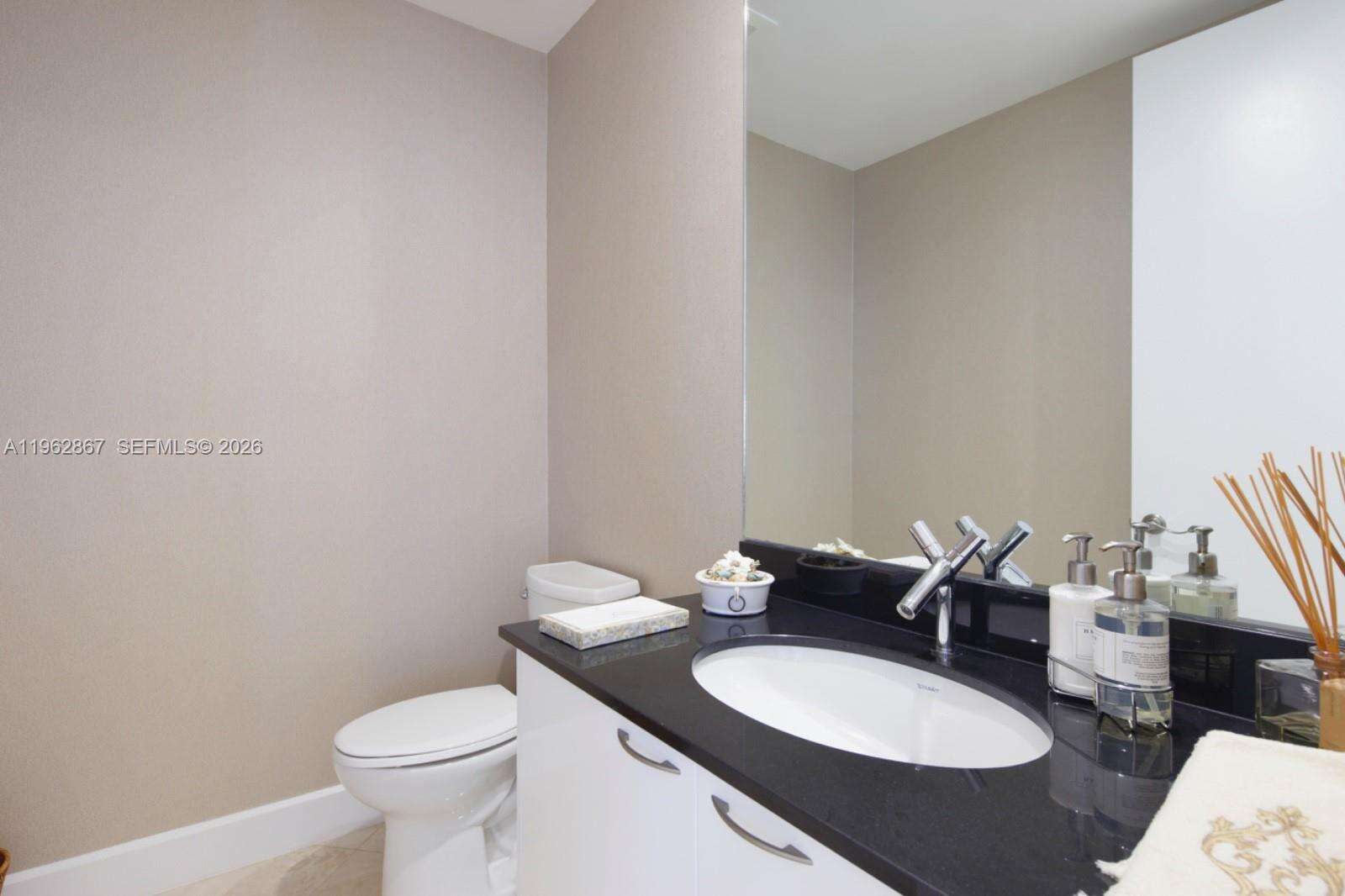 TDR TOWER I - 16001 Collins Ave, Sunny Isles Beach, FL 33160 | Picture 14
