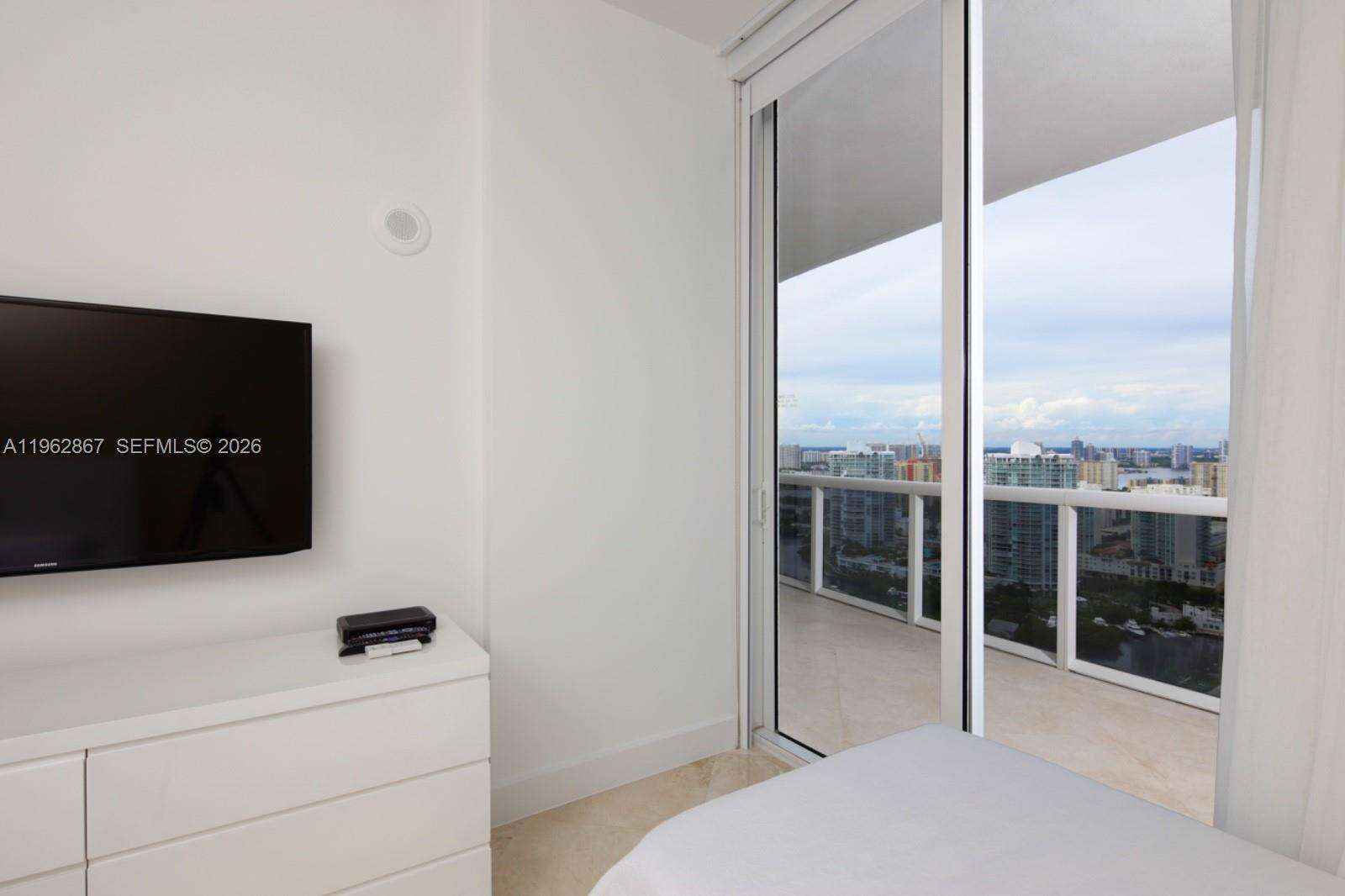 TDR TOWER I - 16001 Collins Ave, Sunny Isles Beach, FL 33160 | Picture 21