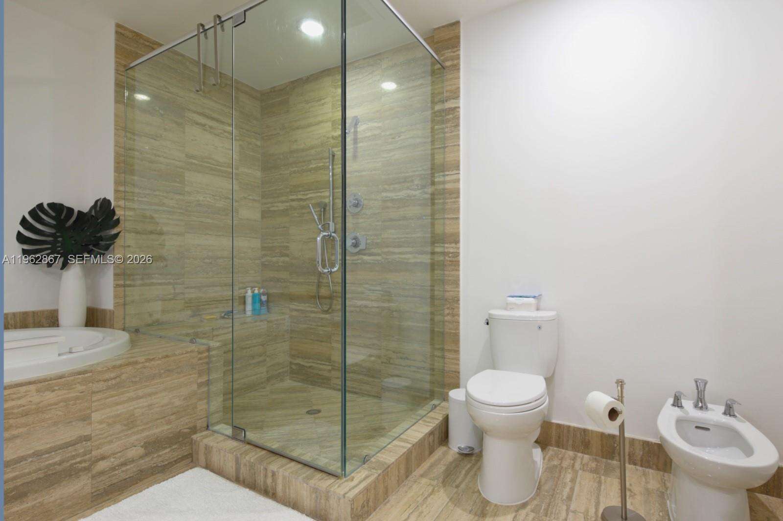 TDR TOWER I - 16001 Collins Ave, Sunny Isles Beach, FL 33160 | Picture 24