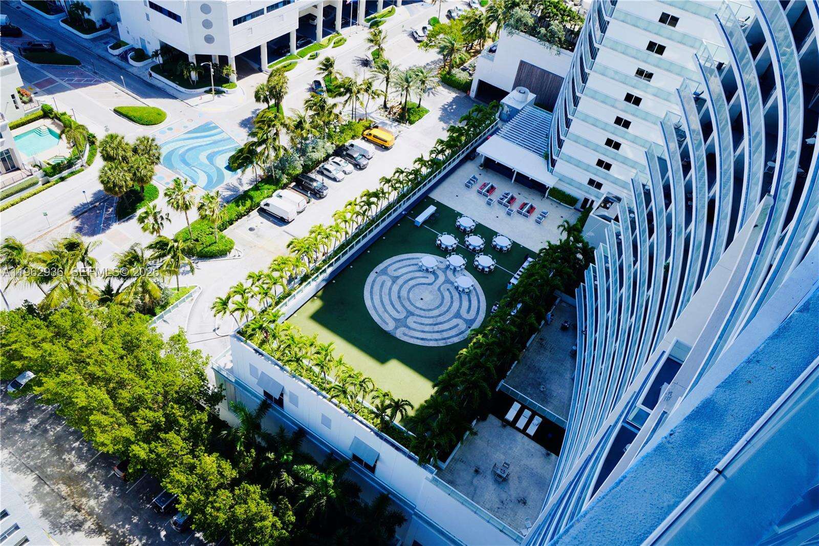 FORT LAUDERDALE RESIDENCES - 3101 Bayshore Dr, Fort Lauderdale, FL 33304 | Picture 9