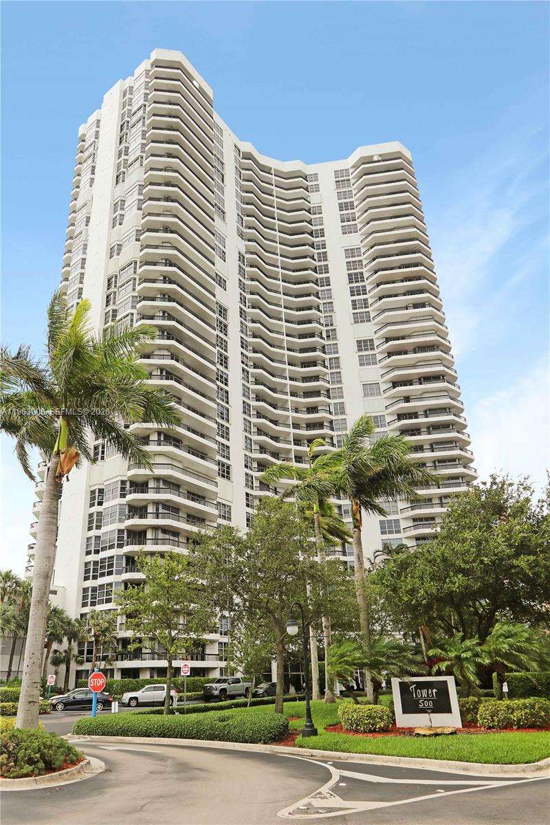 Mystic Pointe Tower 500 at Aventura, FL 33180 - For Sale photo 17