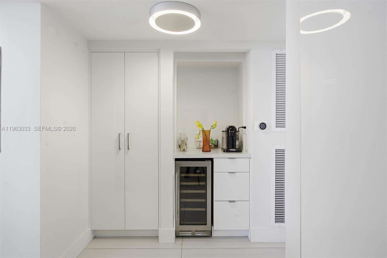 Brickell Key 2 at 540 Brickell Key Dr, Miami, FL 33131 - For Sale photo 15