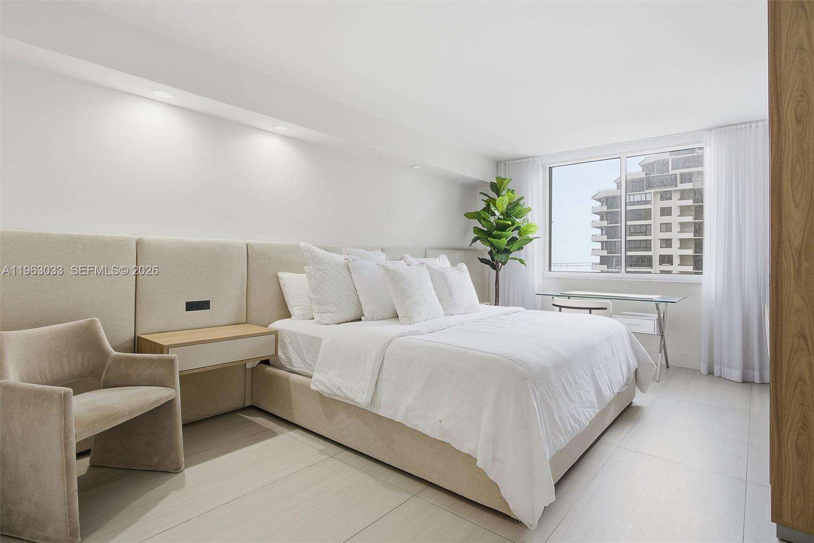 Brickell Key 2 at 540 Brickell Key Dr, Miami, FL 33131 - For Sale photo 17