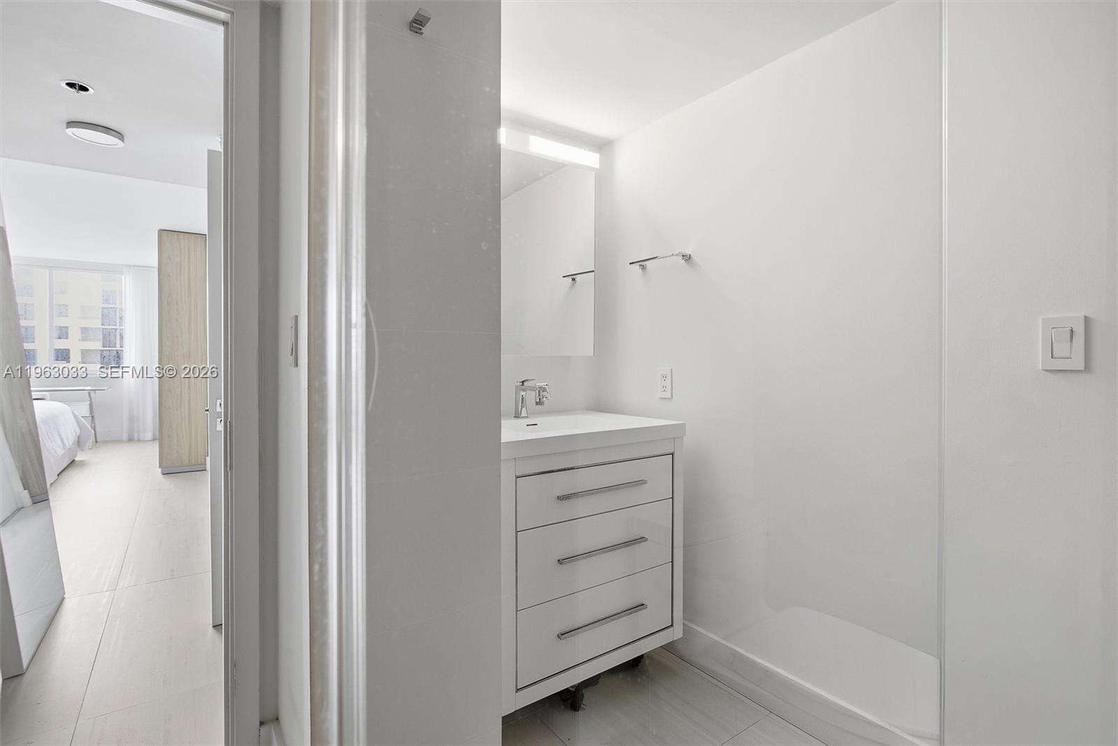 Brickell Key 2 at 540 Brickell Key Dr, Miami, FL 33131 - For Sale photo 21