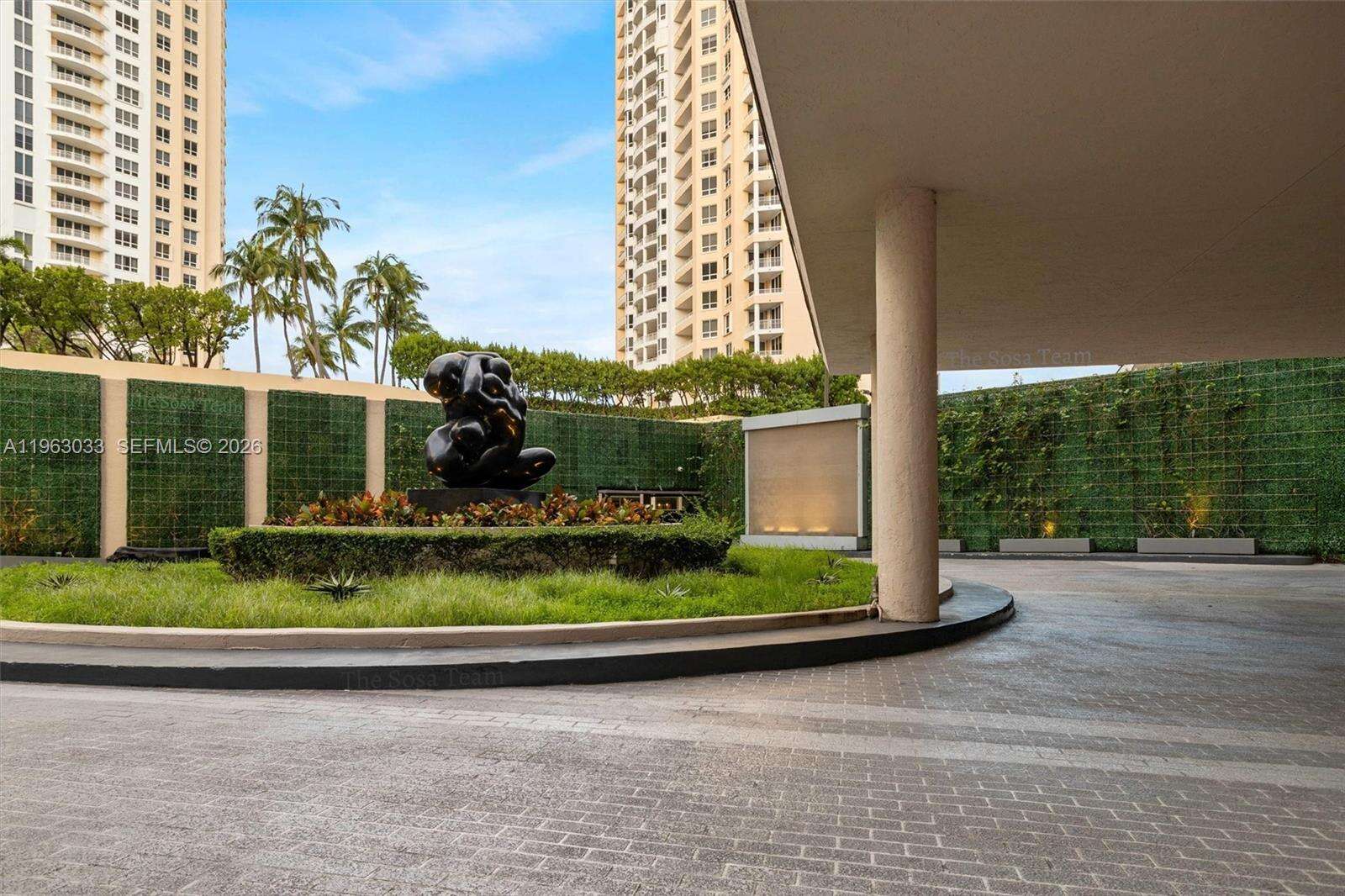 Brickell Key 2 at 540 Brickell Key Dr, Miami, FL 33131 - For Sale photo 47