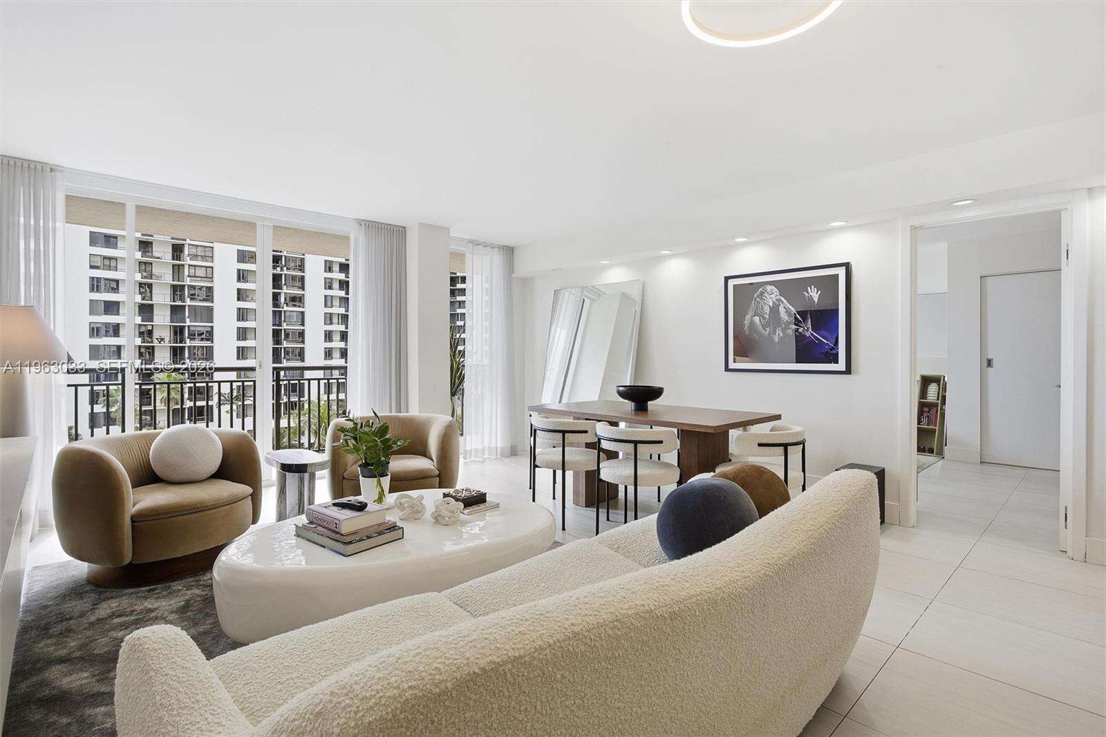 Brickell Key 2 at 540 Brickell Key Dr, Miami, FL 33131 - For Sale photo 6