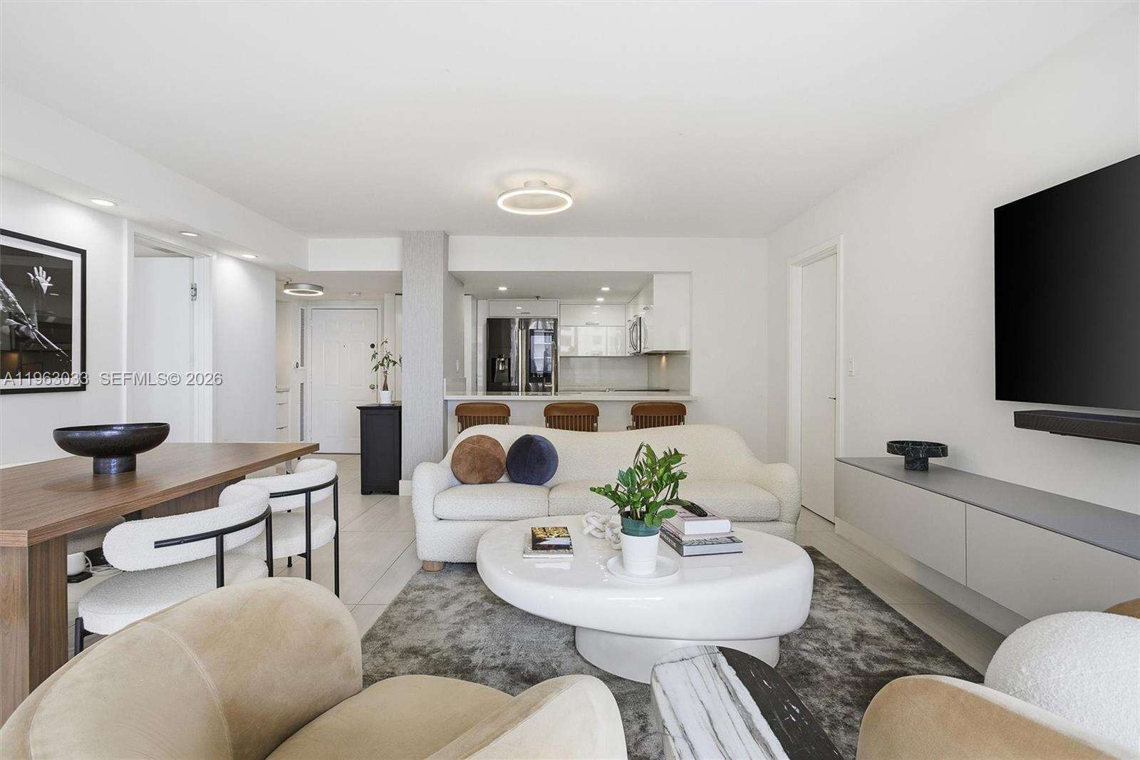 Brickell Key 2 at 540 Brickell Key Dr, Miami, FL 33131 - For Sale photo 8