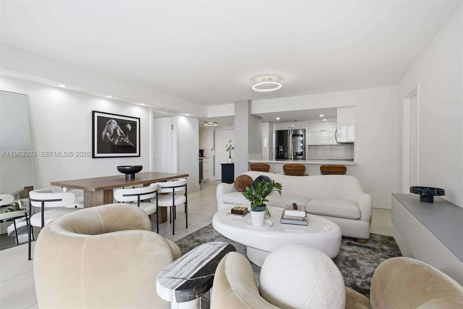 Brickell Key 2 at 540 Brickell Key Dr, Miami, FL 33131 - For Sale photo 9