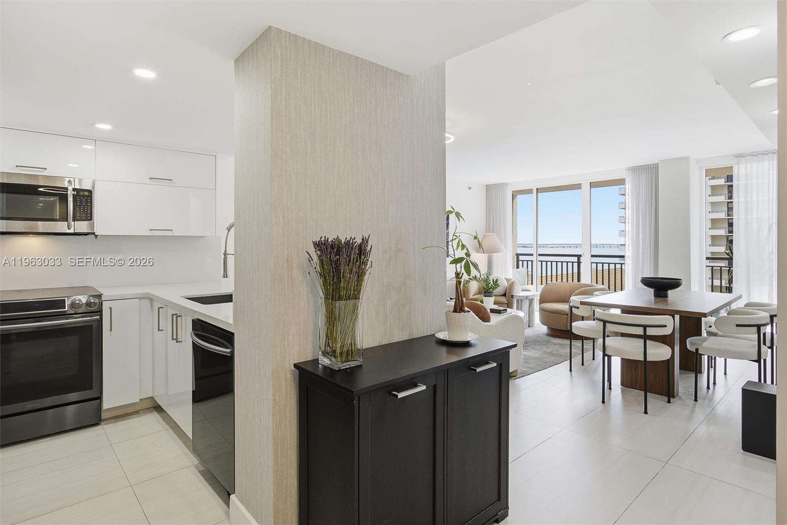 Brickell Key 2 at 540 Brickell Key Dr, Miami, FL 33131 - For Sale photo 10