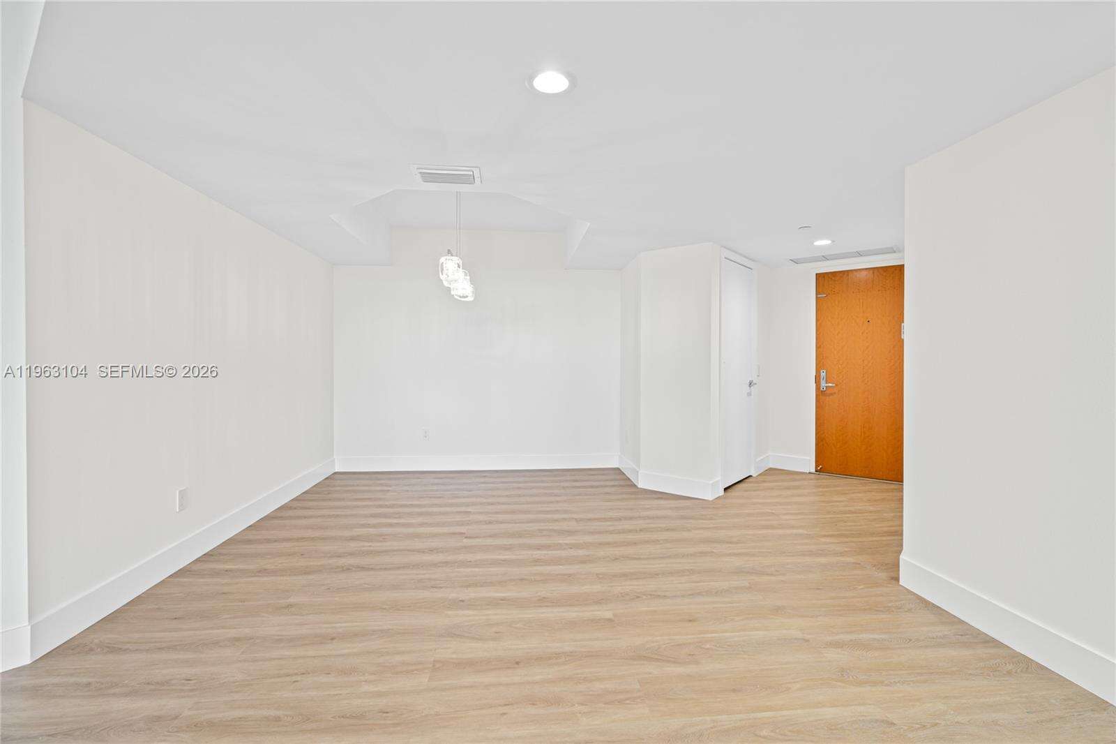 South Tower At The Point at 21055 Yacht Club Dr, Aventura, FL 33180 - For Sale photo 11