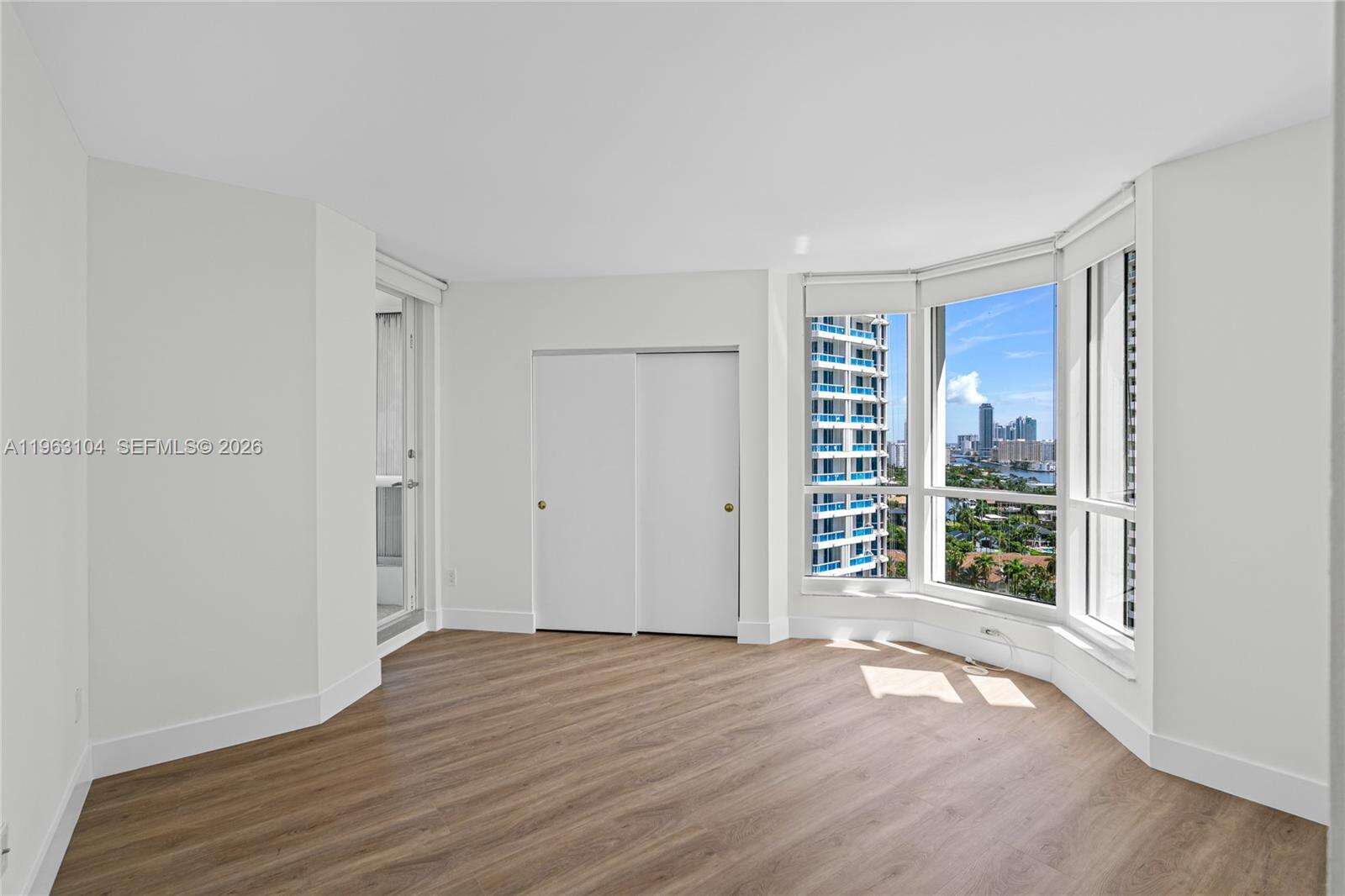 South Tower At The Point at 21055 Yacht Club Dr, Aventura, FL 33180 - For Sale photo 15
