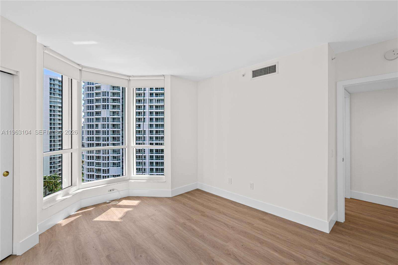 South Tower At The Point at 21055 Yacht Club Dr, Aventura, FL 33180 - For Sale photo 17