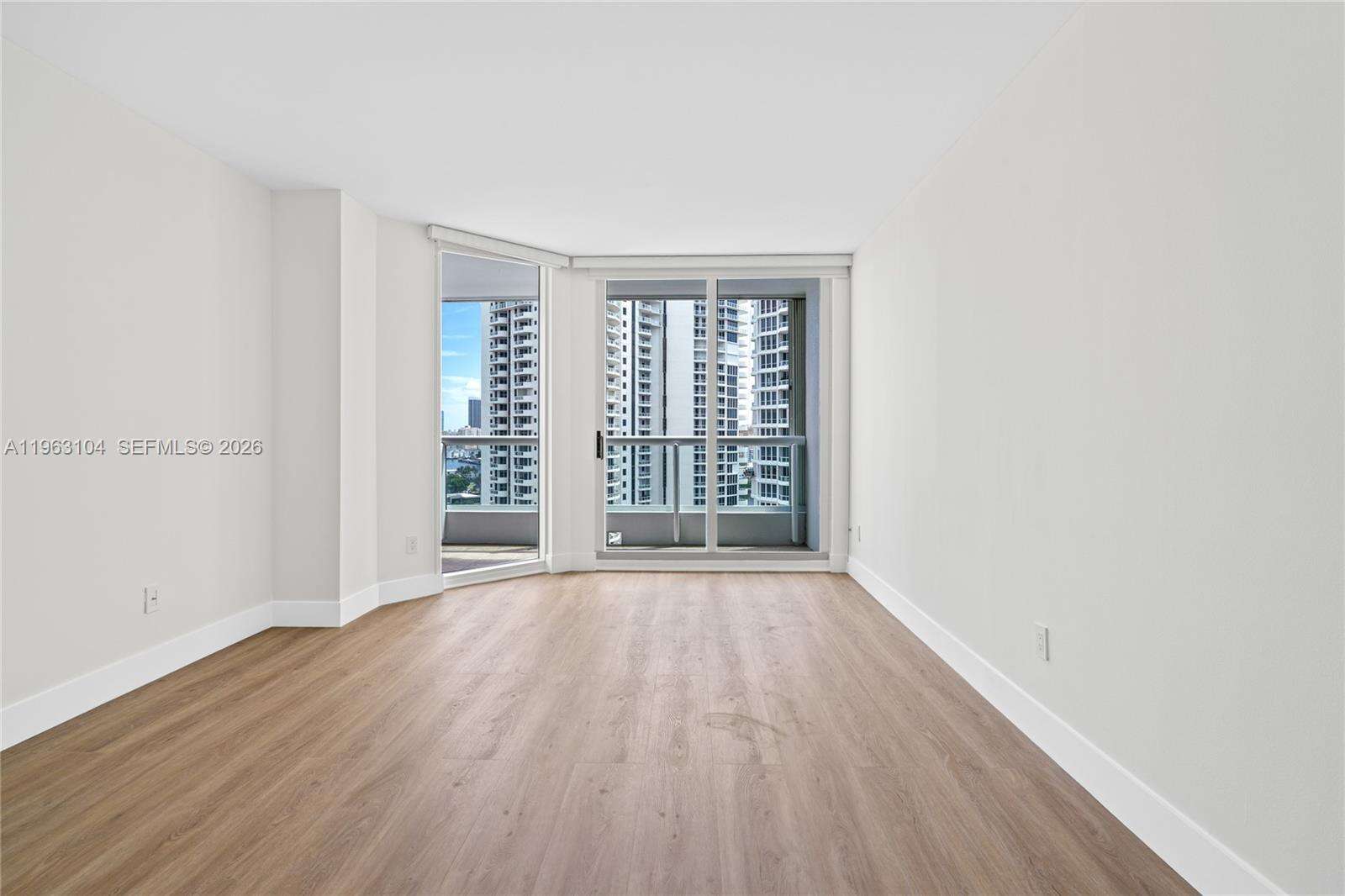South Tower At The Point at 21055 Yacht Club Dr, Aventura, FL 33180 - For Sale photo 20