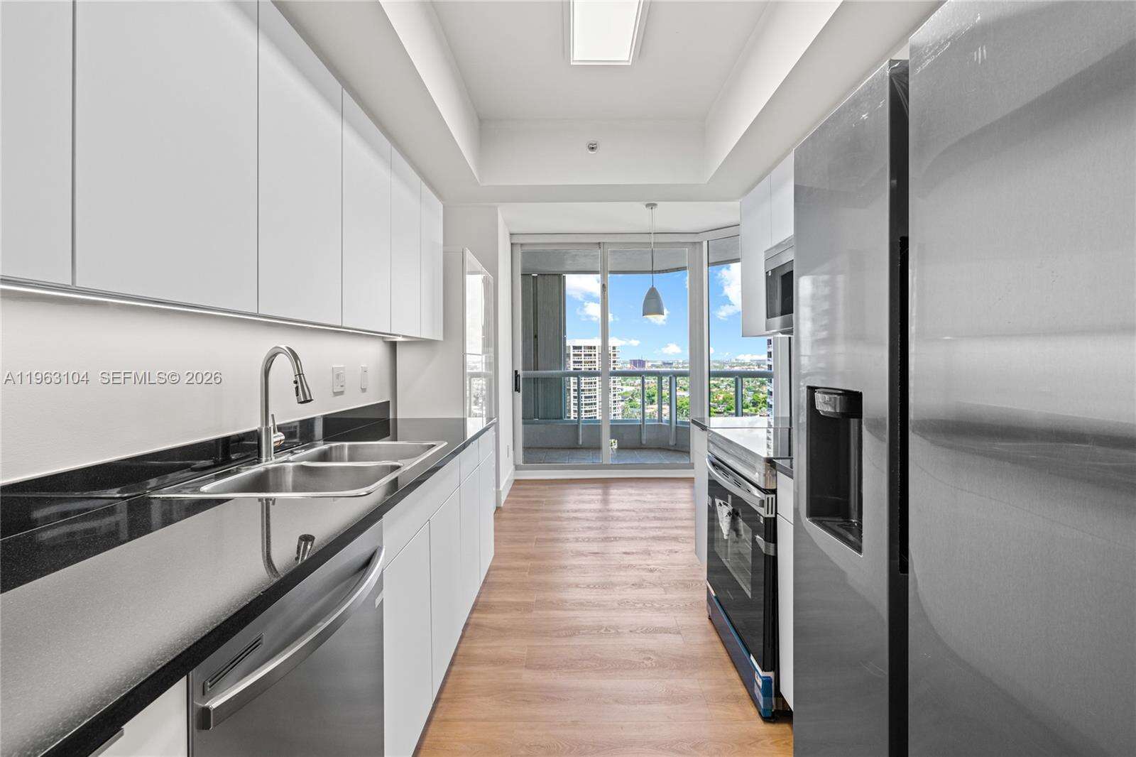 South Tower At The Point at 21055 Yacht Club Dr, Aventura, FL 33180 - For Sale photo 3