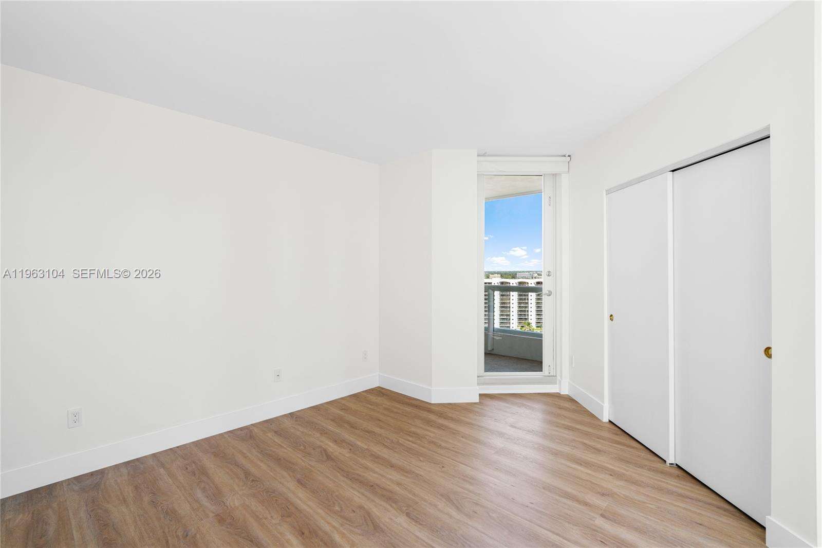 South Tower At The Point at 21055 Yacht Club Dr, Aventura, FL 33180 - For Sale photo 21