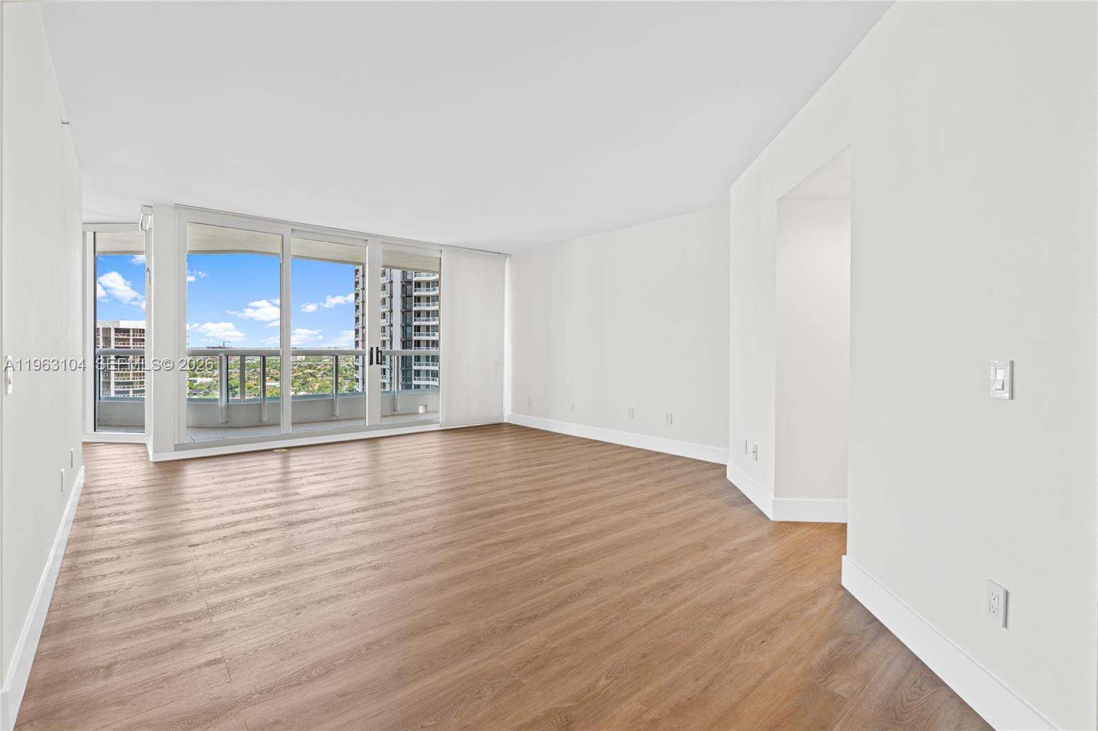 South Tower At The Point at 21055 Yacht Club Dr, Aventura, FL 33180 - For Sale photo 22