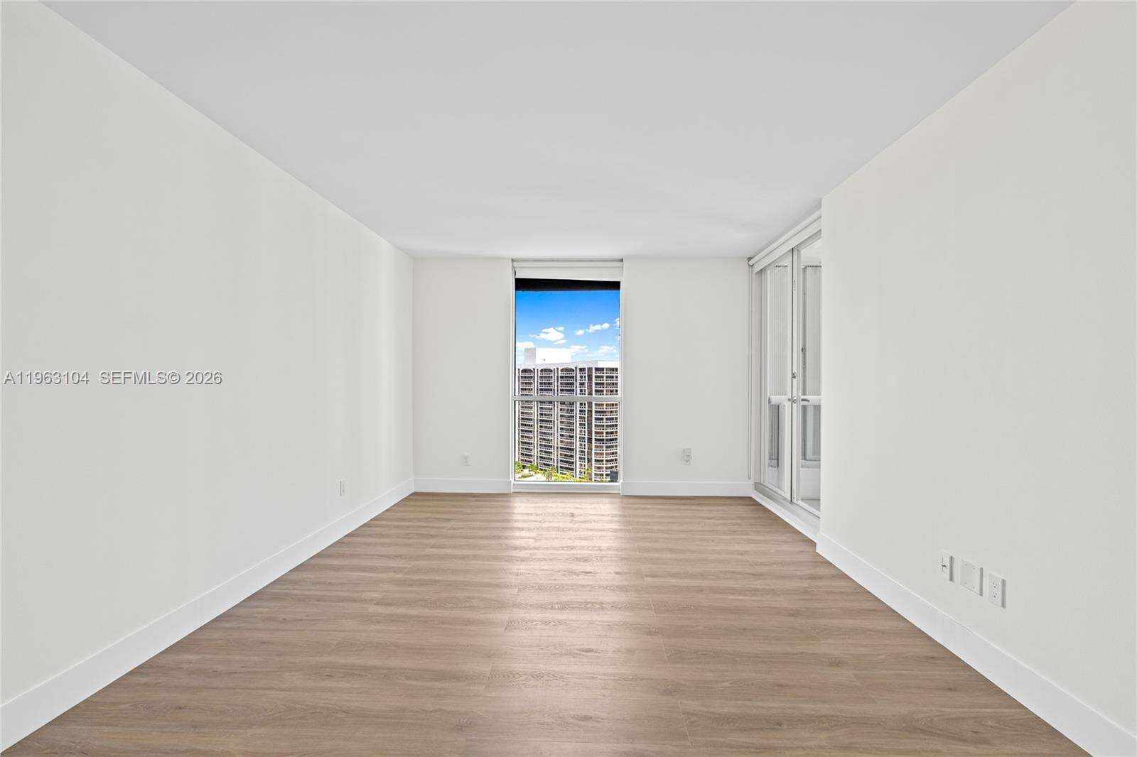 South Tower At The Point at 21055 Yacht Club Dr, Aventura, FL 33180 - For Sale photo 25