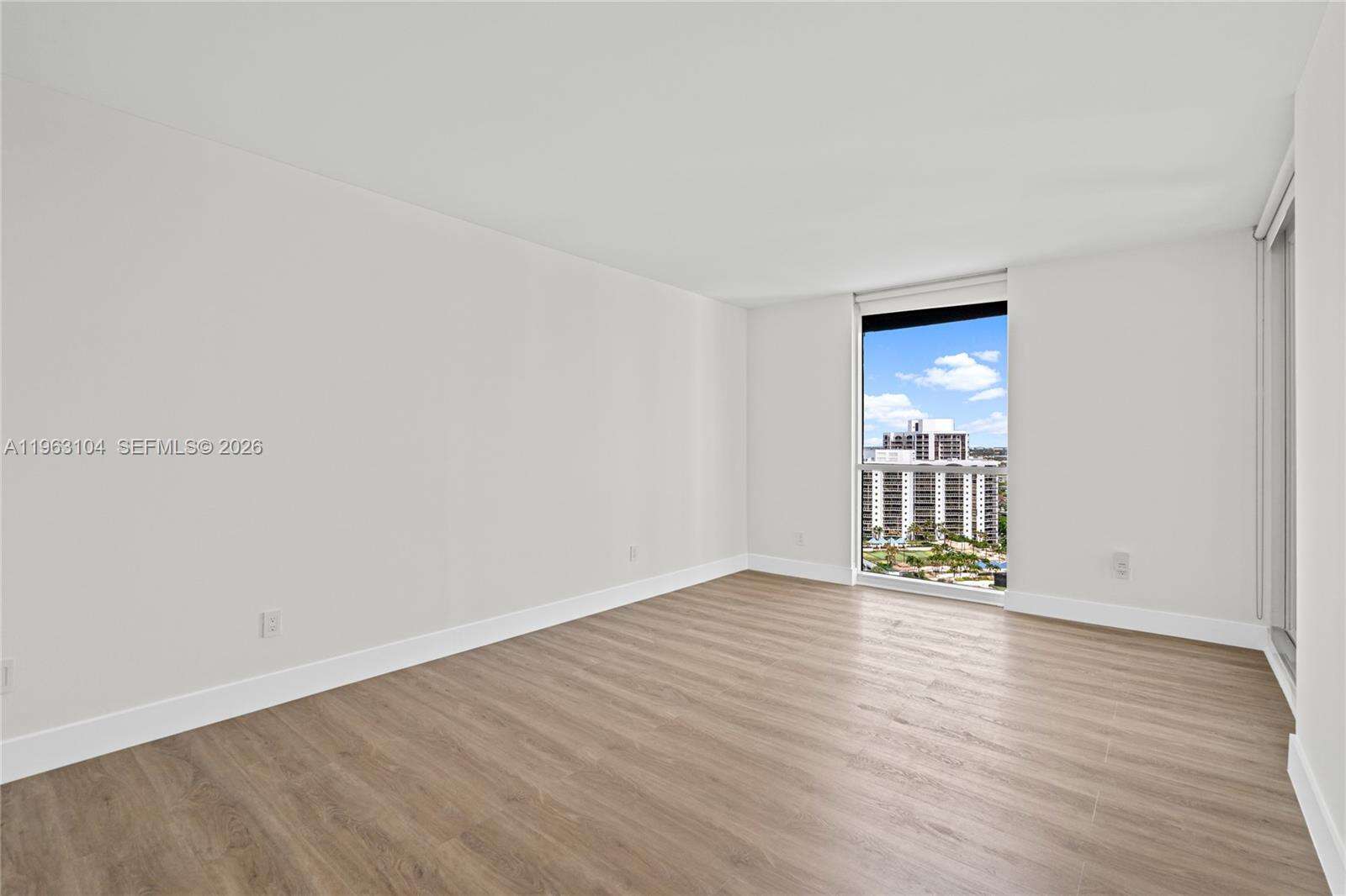 South Tower At The Point at 21055 Yacht Club Dr, Aventura, FL 33180 - For Sale photo 26