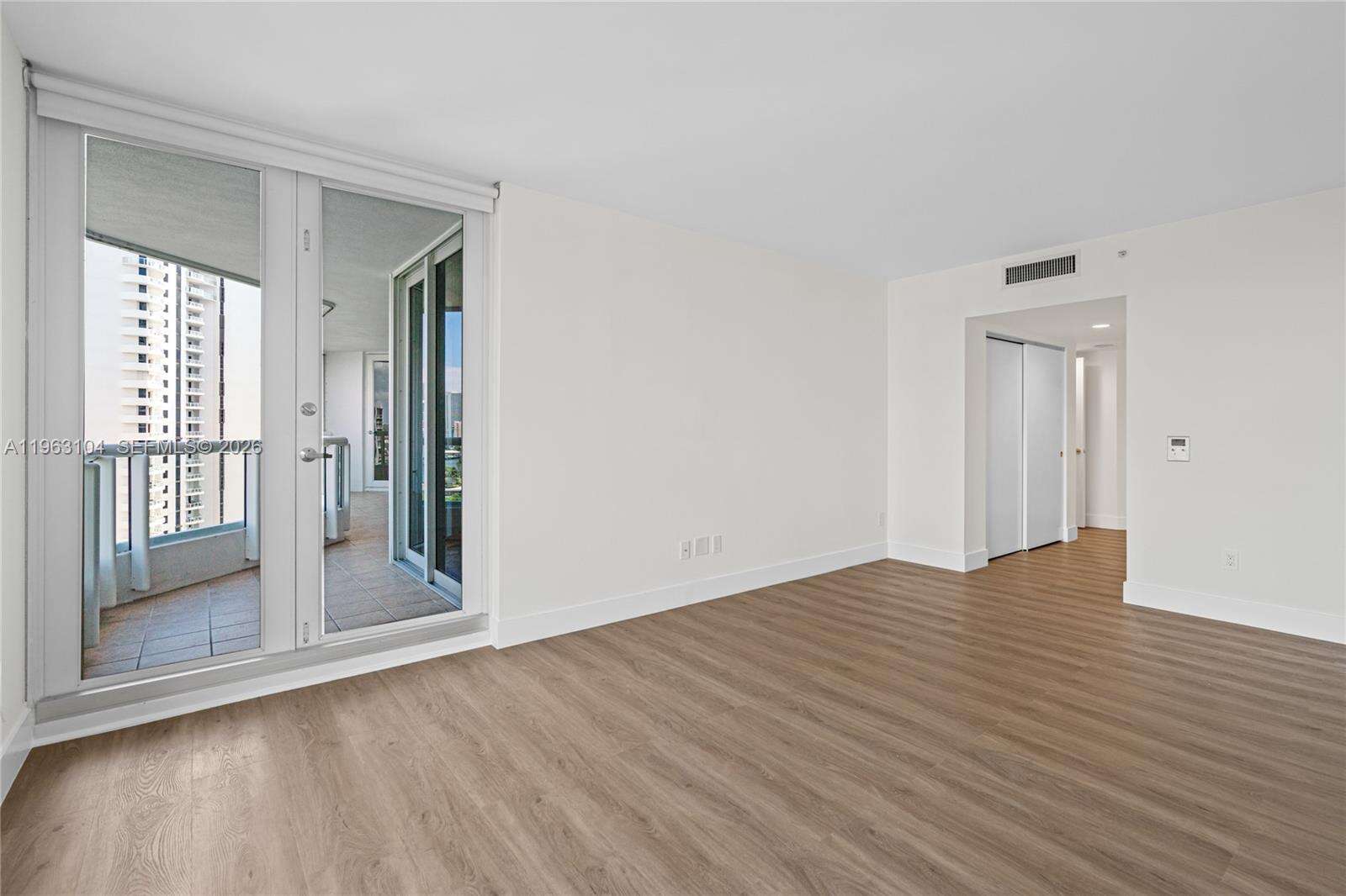 South Tower At The Point at 21055 Yacht Club Dr, Aventura, FL 33180 - For Sale photo 28
