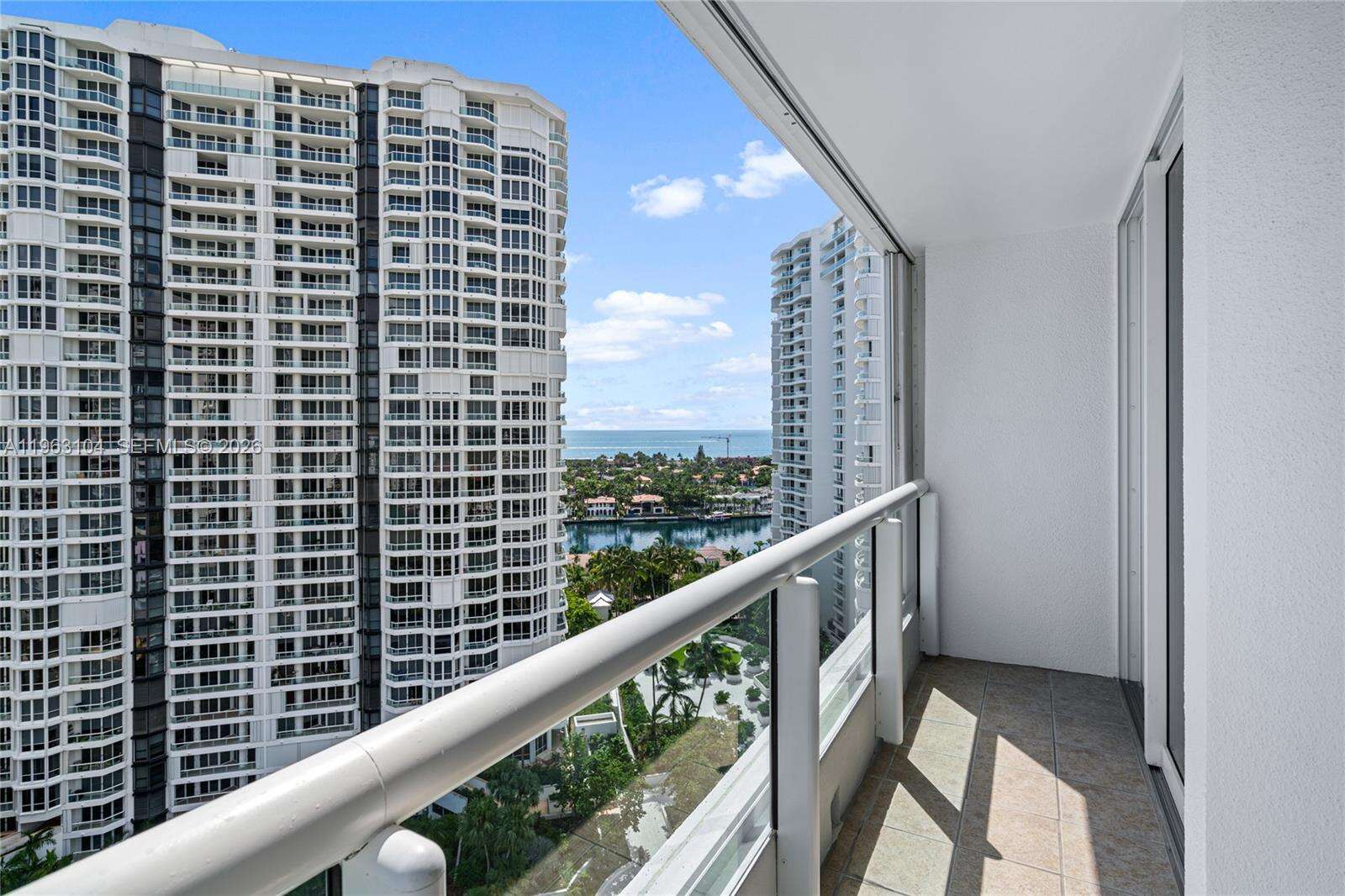 South Tower At The Point at 21055 Yacht Club Dr, Aventura, FL 33180 - For Sale photo 29