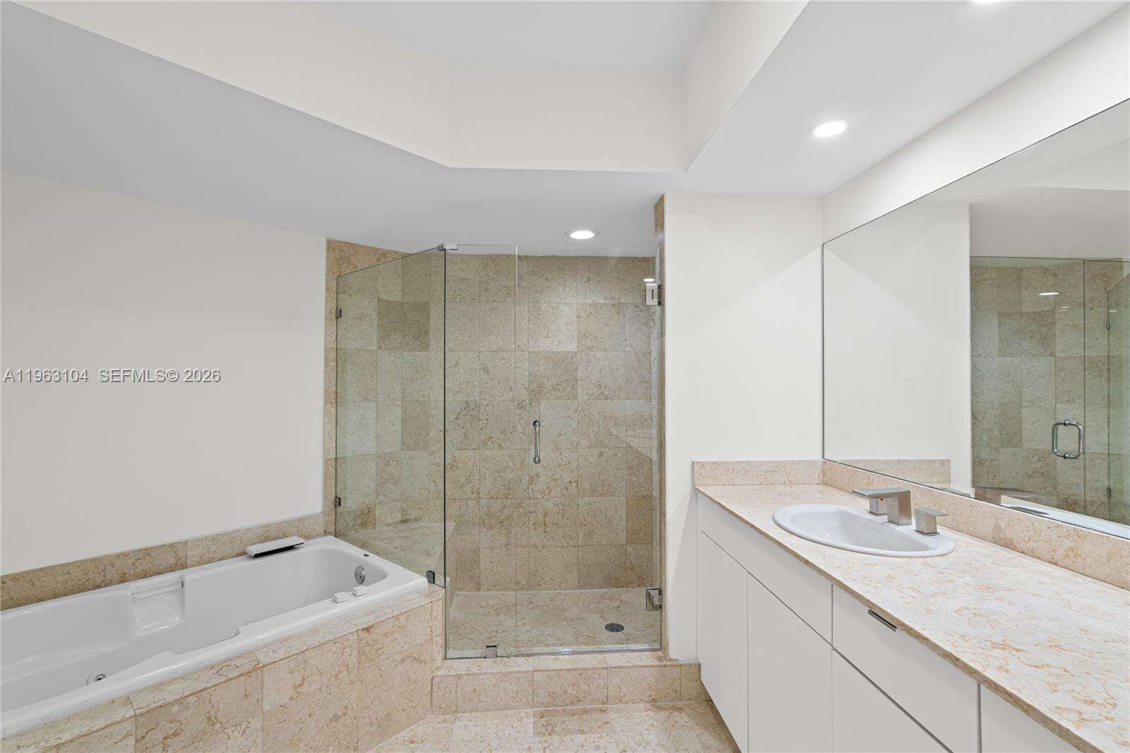 South Tower At The Point at 21055 Yacht Club Dr, Aventura, FL 33180 - For Sale photo 7