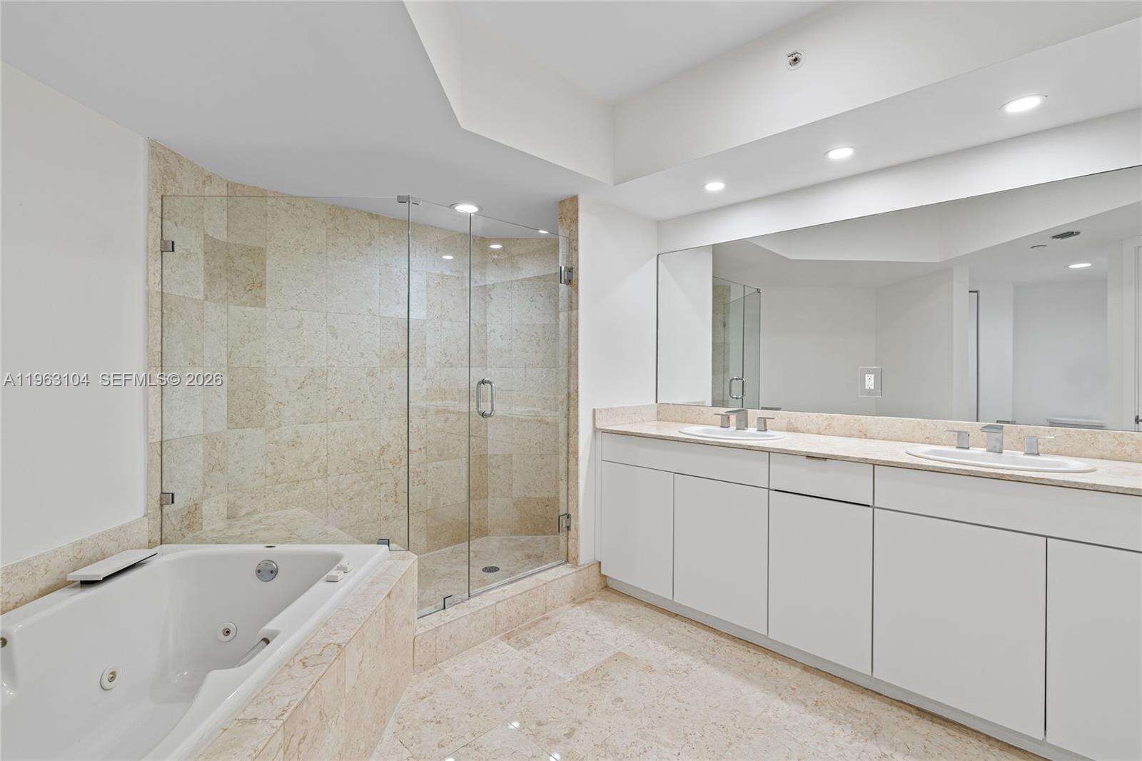 South Tower At The Point at 21055 Yacht Club Dr, Aventura, FL 33180 - For Sale photo 8