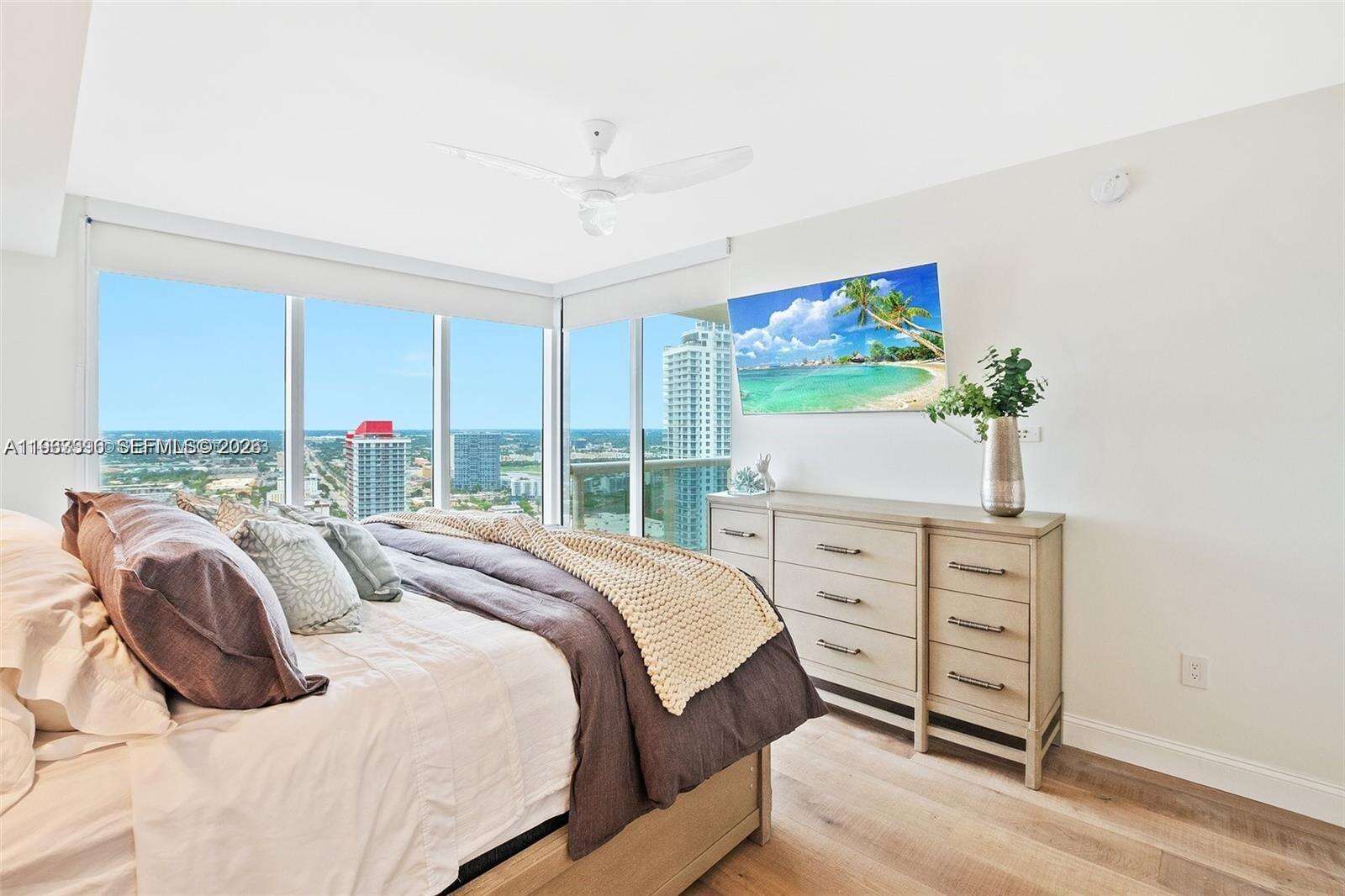 BEACH CLUB THREE - 1800 Ocean Dr, Hallandale Beach, FL 33009 | Picture 12