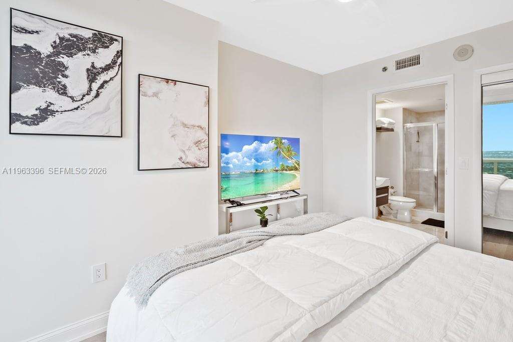 BEACH CLUB THREE - 1800 Ocean Dr, Hallandale Beach, FL 33009 | Picture 16