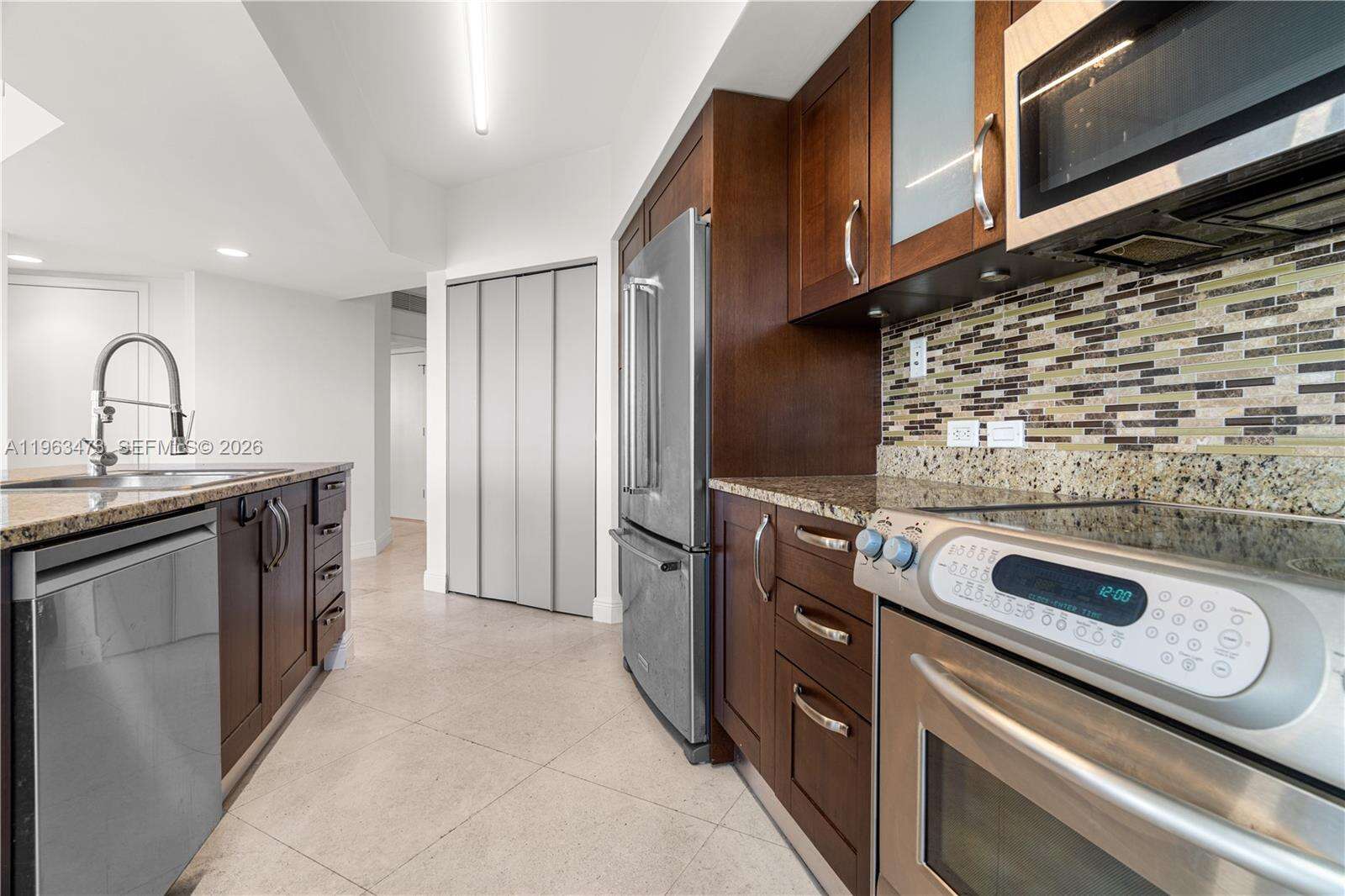 Turnberry Village North at 20000 Country Club Dr, Aventura, FL 33180 - For Sale photo 6