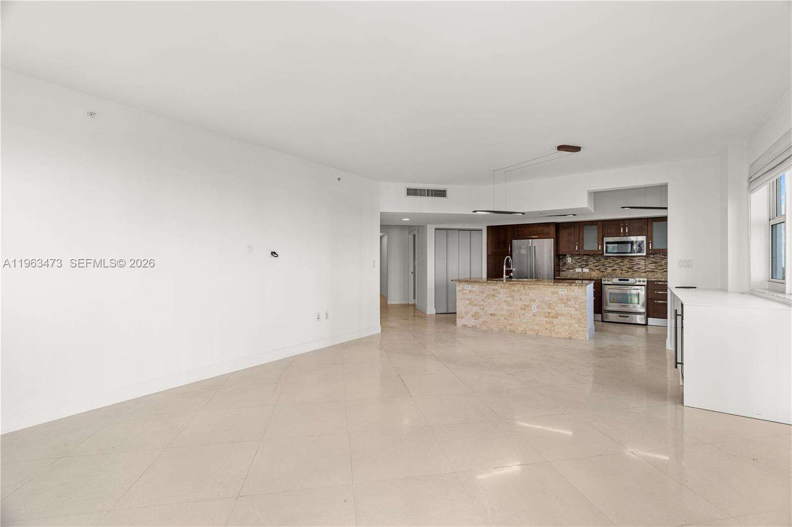 Turnberry Village North at 20000 Country Club Dr, Aventura, FL 33180 - For Sale photo 9