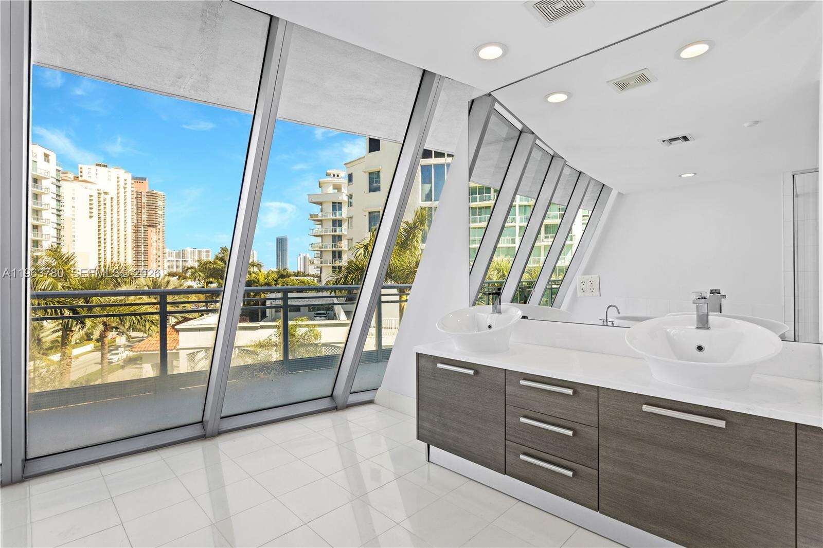 ARTECH RESIDENCES AT AVENTURA - 2950 188 St, Aventura, FL 33180 | Picture 16