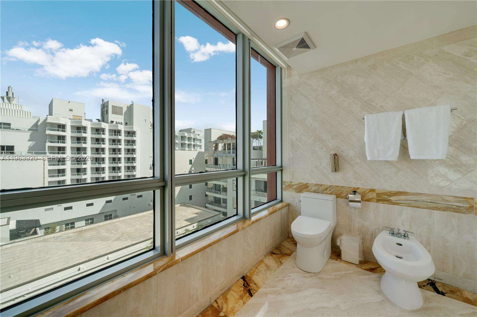Hilton Bentley at 101 Ocean Dr, Miami Beach, FL 33139 - For Sale photo 13