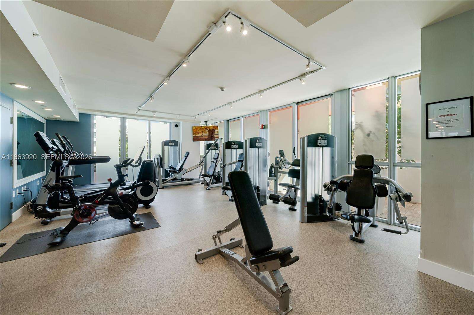 Hilton Bentley at 101 Ocean Dr, Miami Beach, FL 33139 - For Sale photo 23