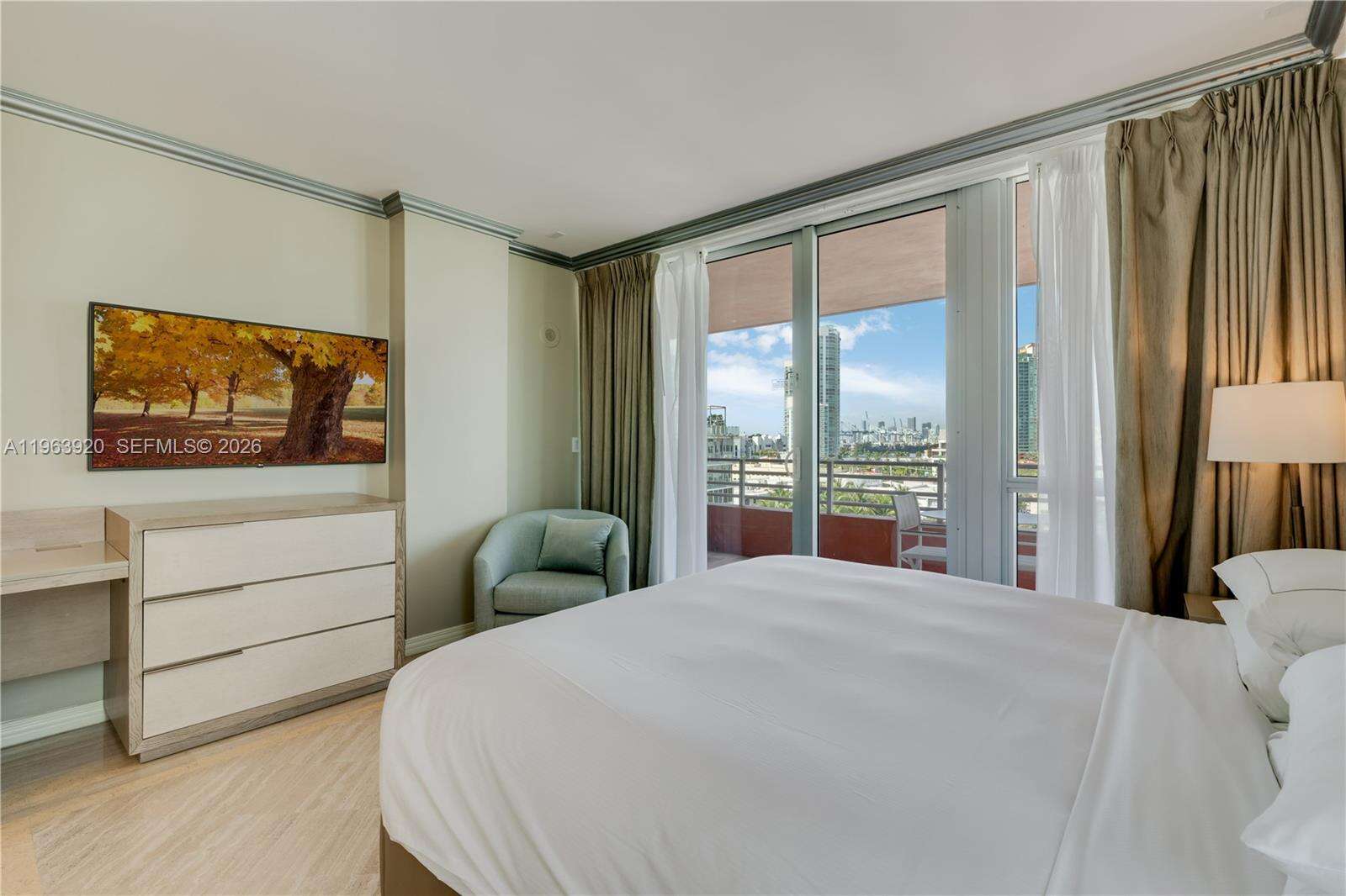 Hilton Bentley at 101 Ocean Dr, Miami Beach, FL 33139 - For Sale photo 7
