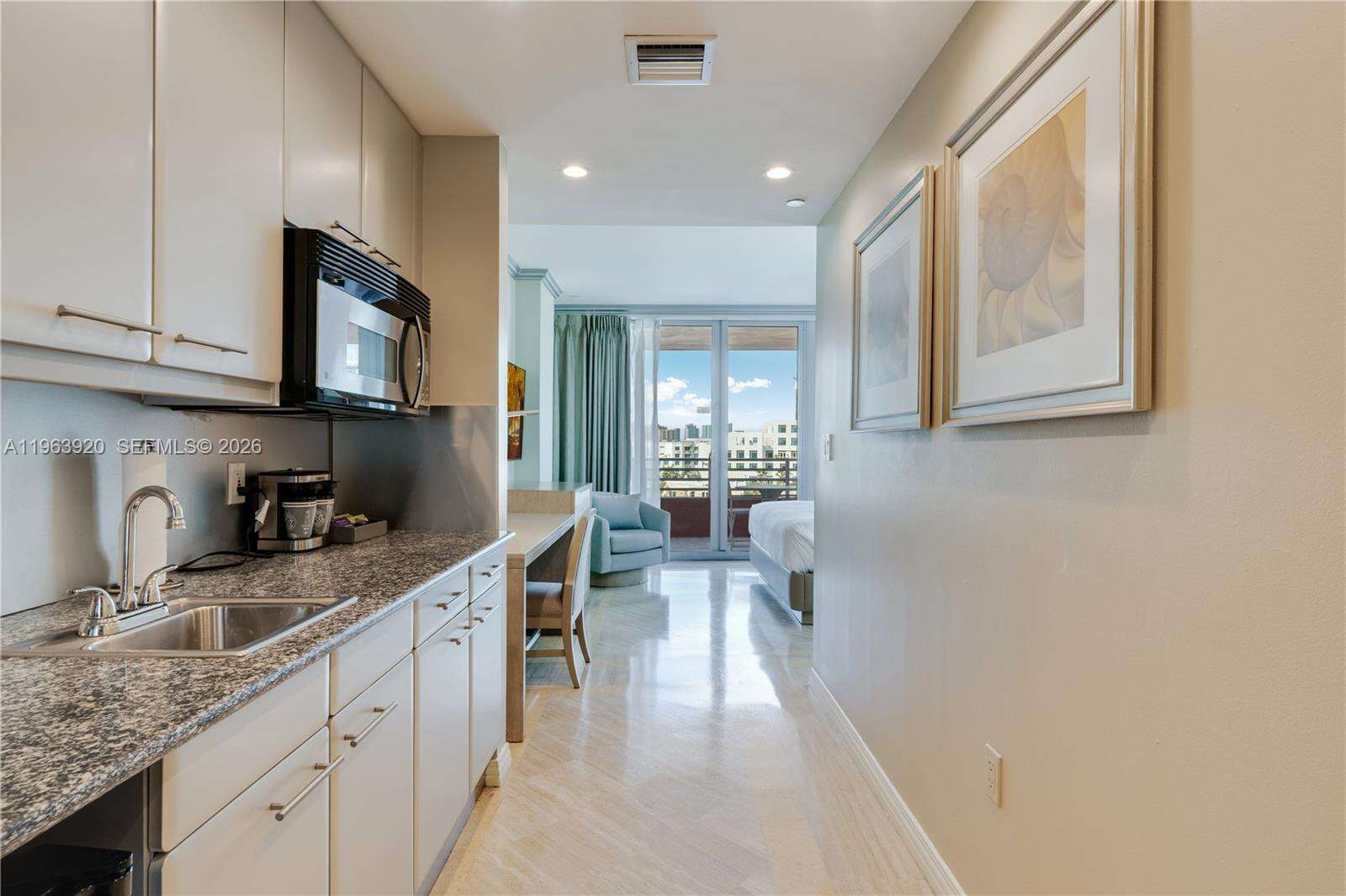 Hilton Bentley at 101 Ocean Dr, Miami Beach, FL 33139 - For Sale photo 10