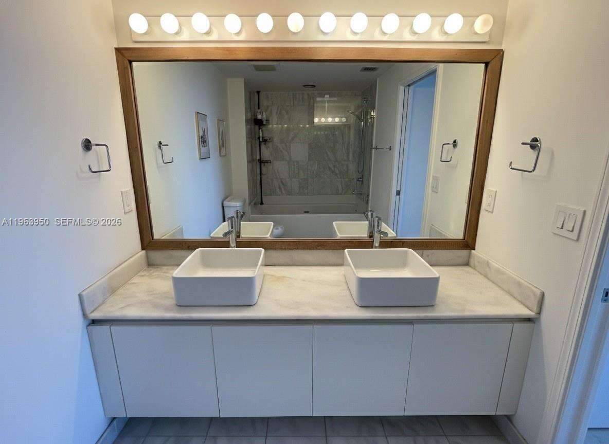 Blue at 601 36 St, Miami, FL 33137 - For Sale photo 12
