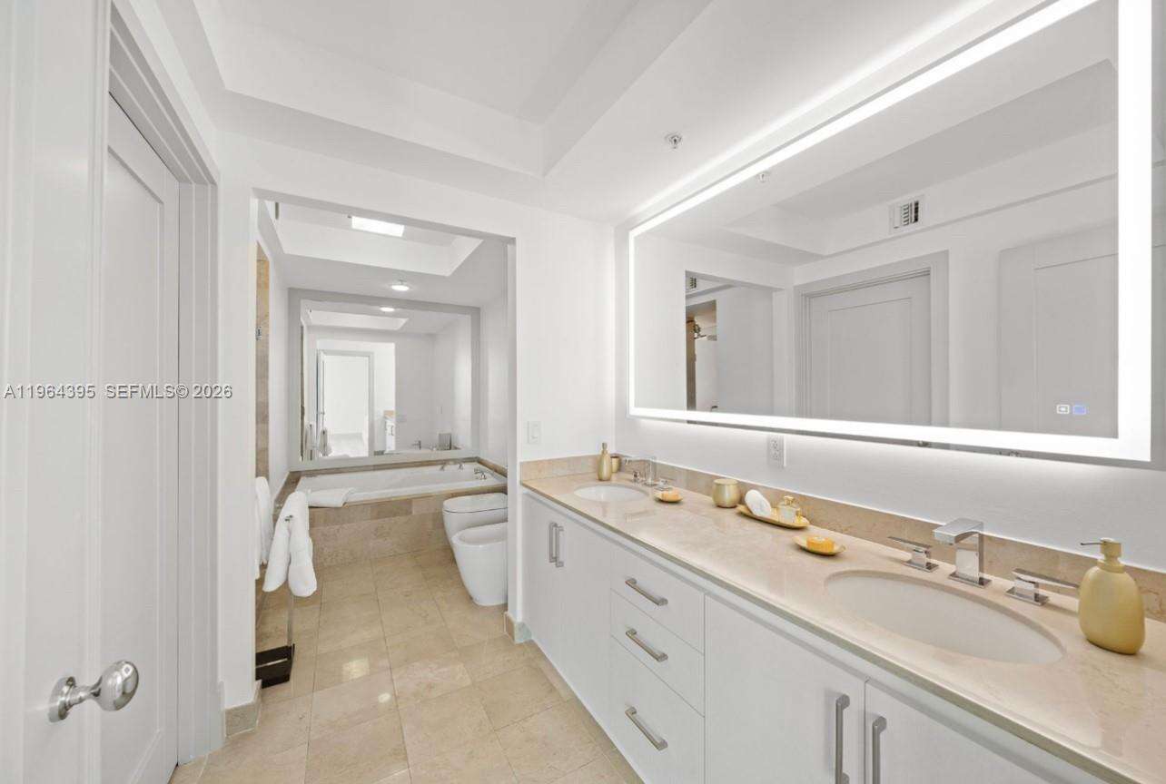 1500 OCEAN DRIVE - 1500 Ocean Dr, Miami Beach, FL 33139 | Picture 19