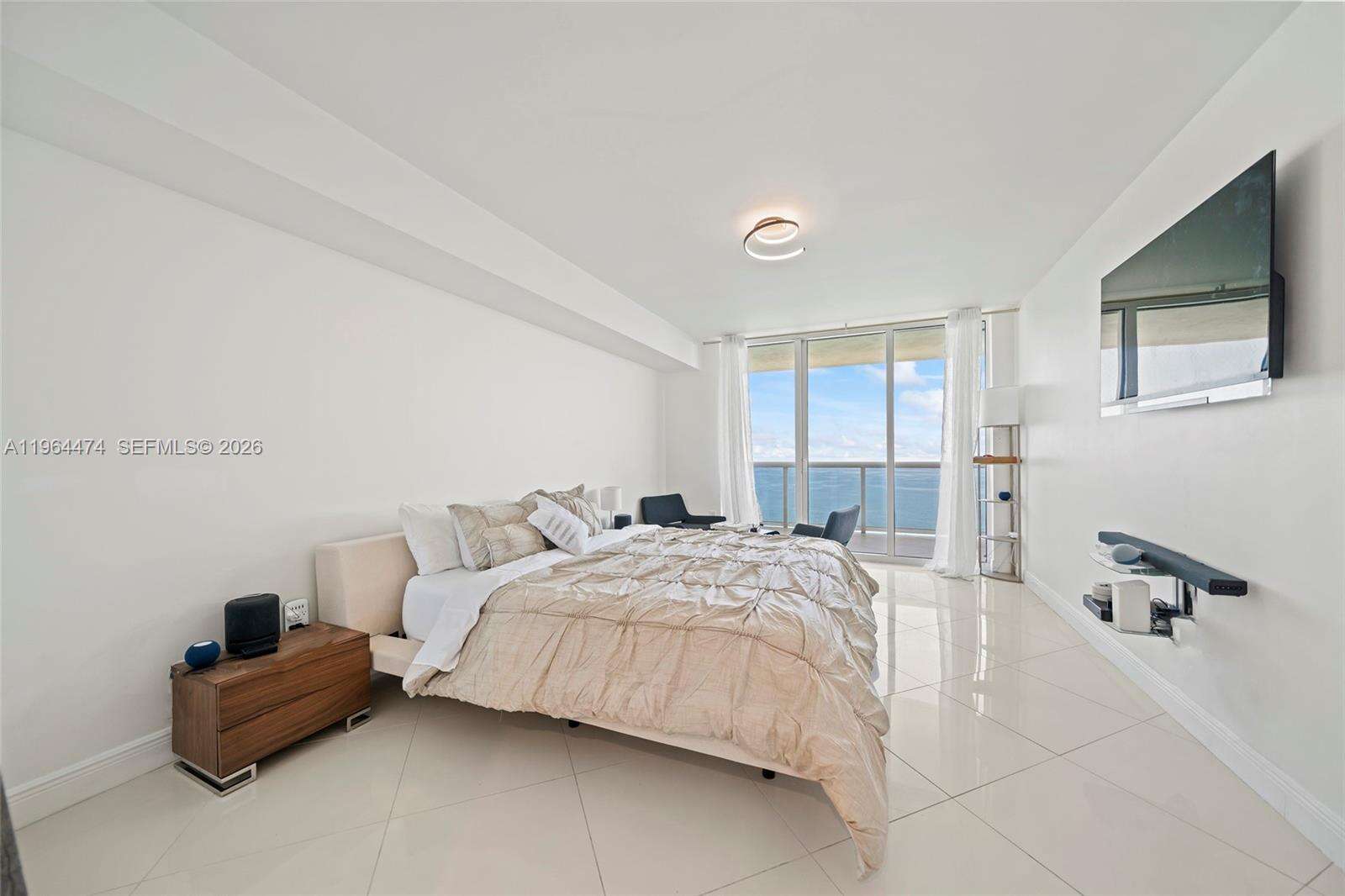 BEACH CLUB THREE - 1800 Ocean Dr, Hallandale Beach, FL 33009 | Picture 15