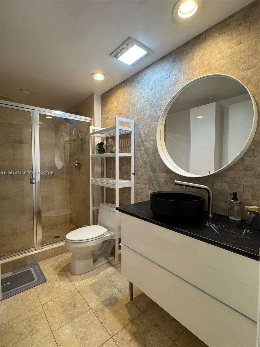 BEACH CLUB THREE - 1800 Ocean Dr, Hallandale Beach, FL 33009 | Picture 24