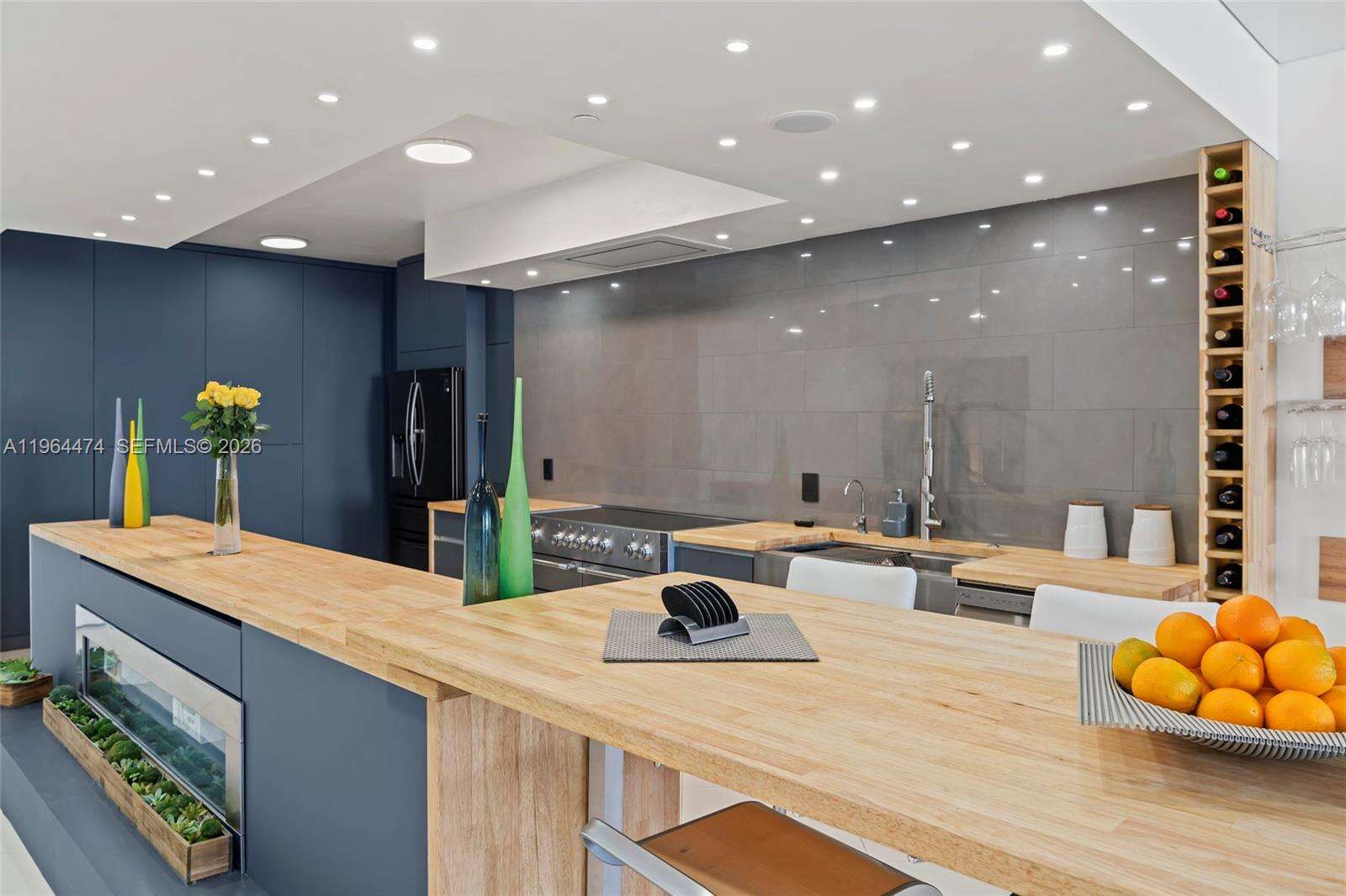 BEACH CLUB THREE - 1800 Ocean Dr, Hallandale Beach, FL 33009 | Picture 9